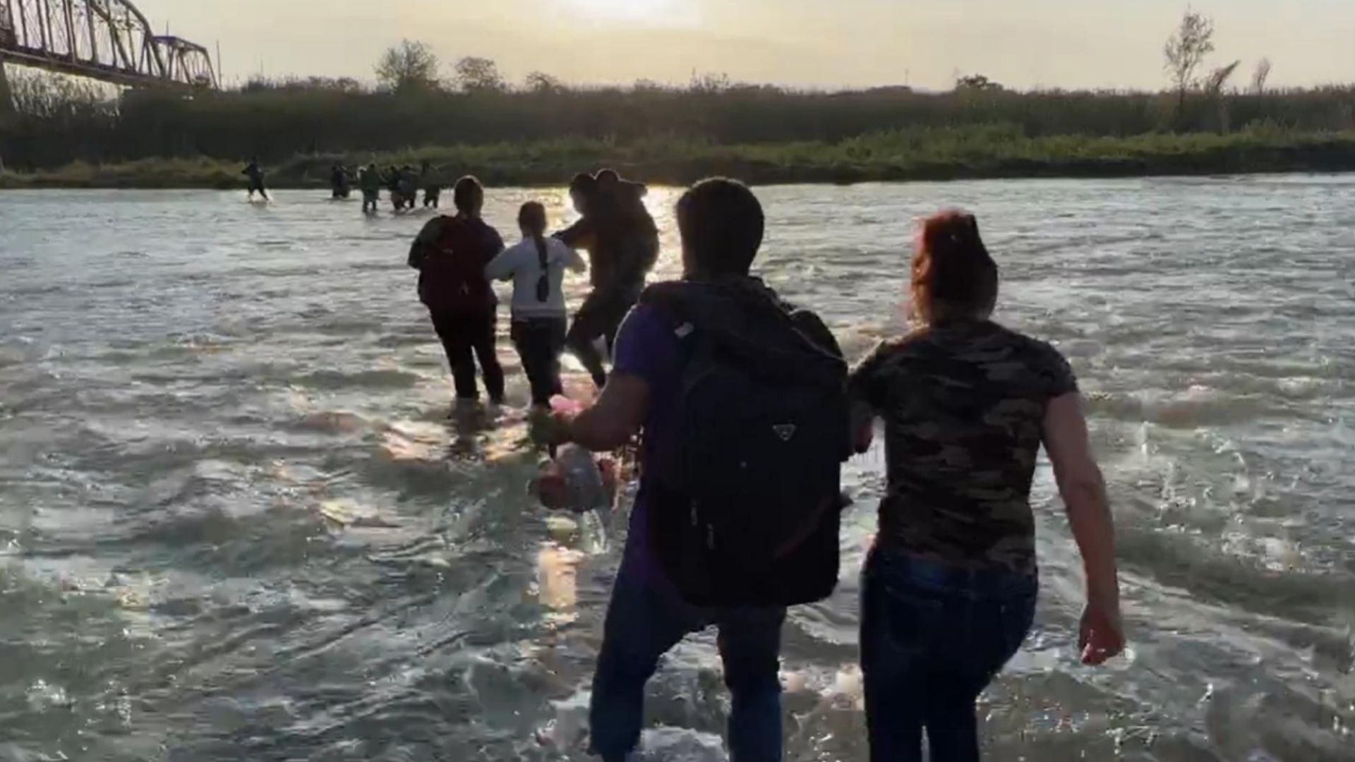 Migrantes cubanos pidieron más asilo en 2022 que ucranianos y sirios