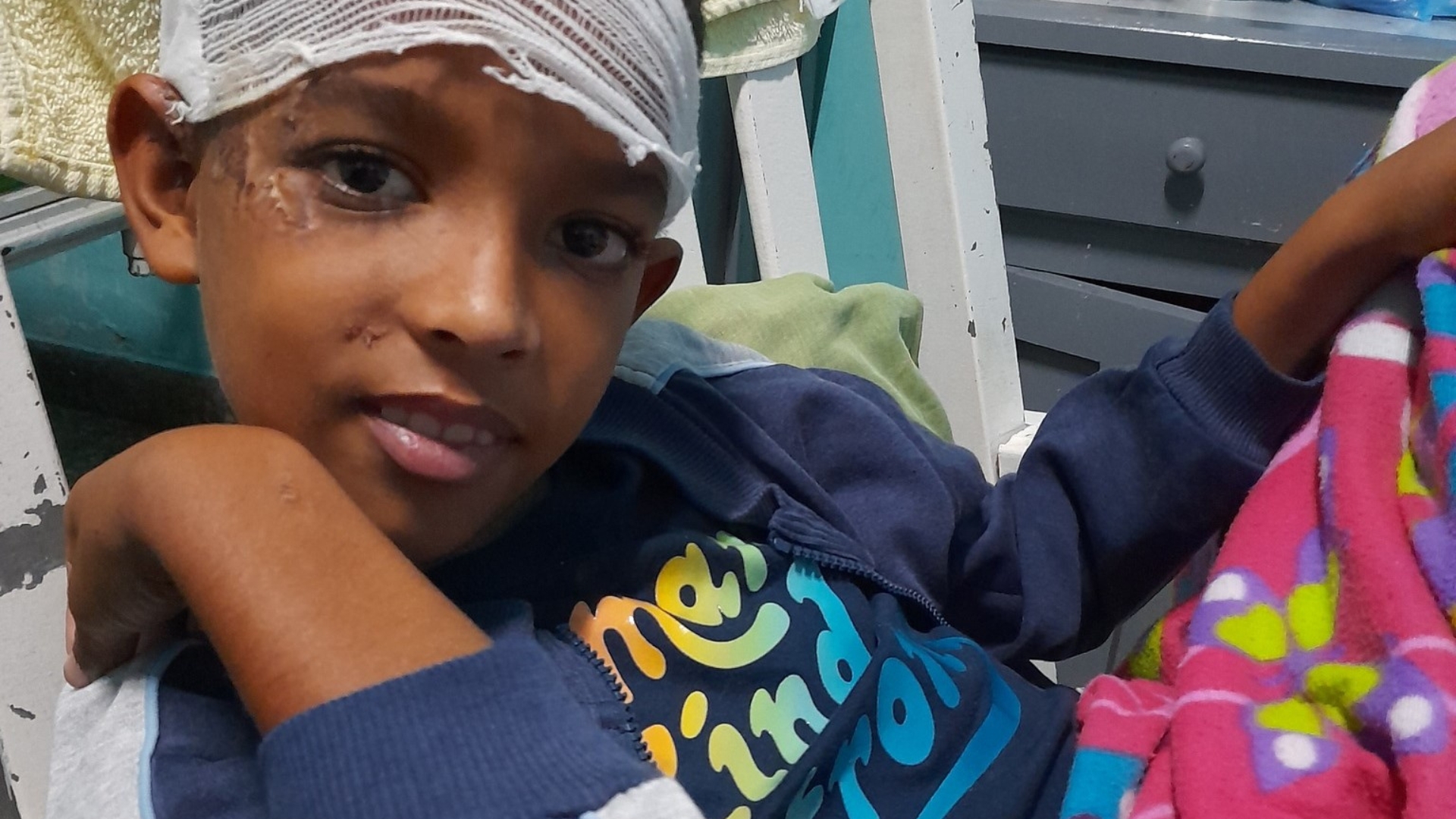 Niño sobrevive a accidente mortal en Limonar y cuenta lo que vivió 