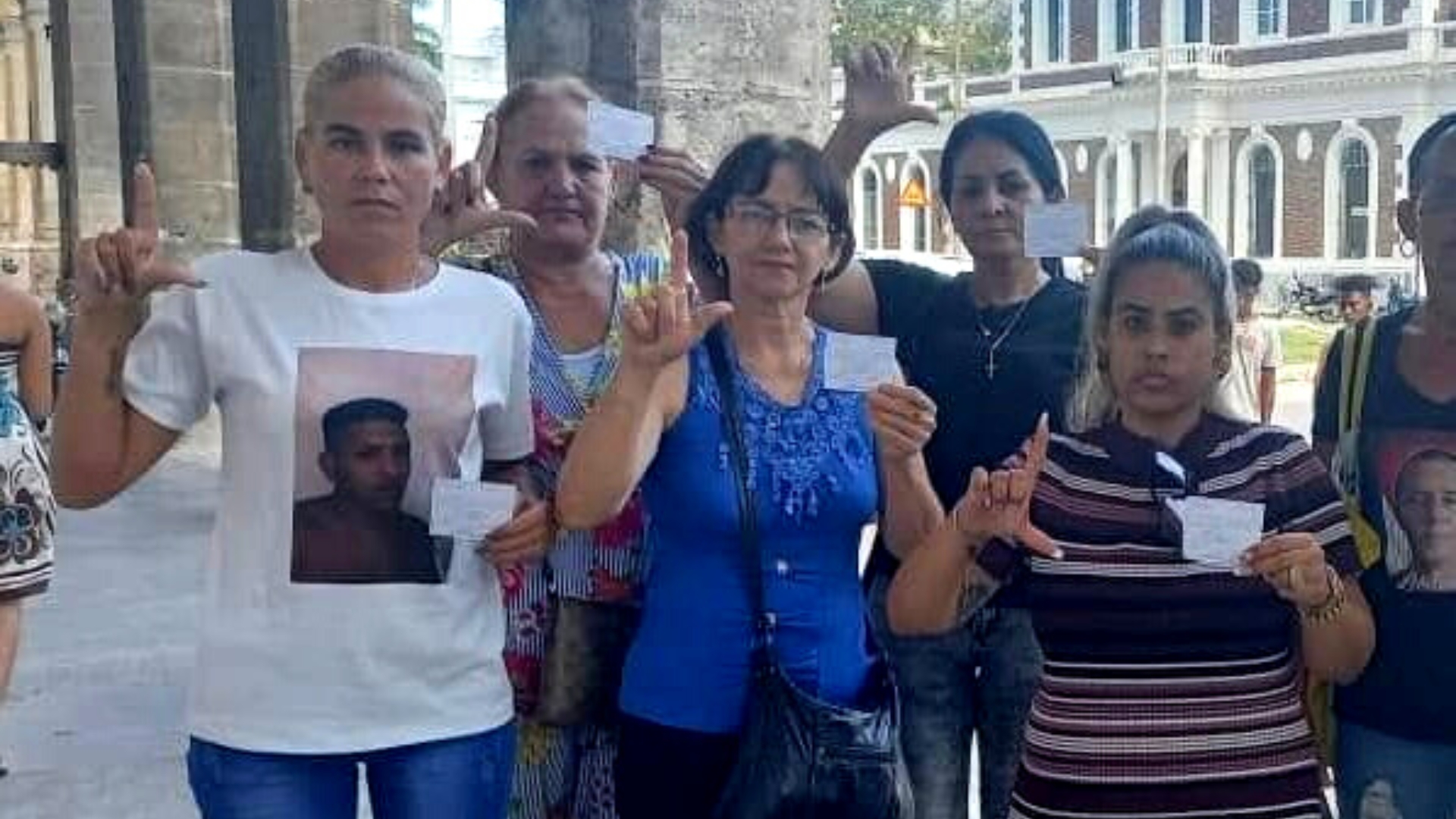“No nos callarán”, afirman familiares de presos políticos del 11J tras citación de Fiscalía cubana