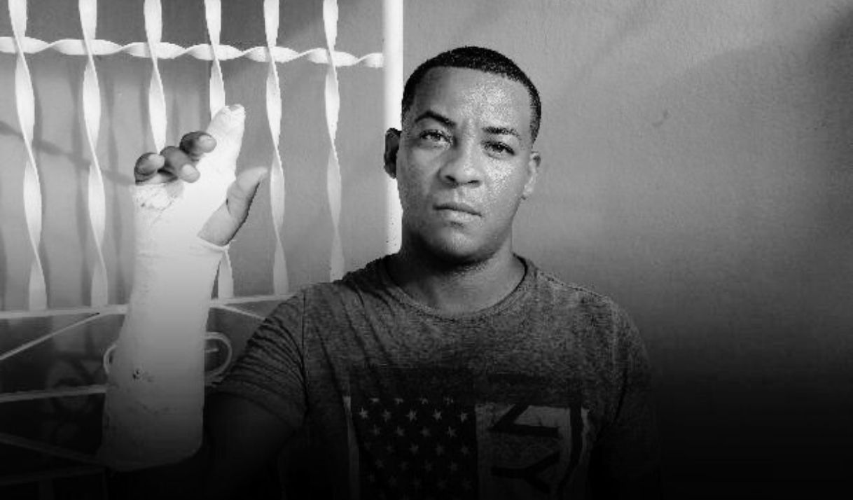 Opositor Roilán Álvarez depone huelga de hambre tras 49 días y un paro