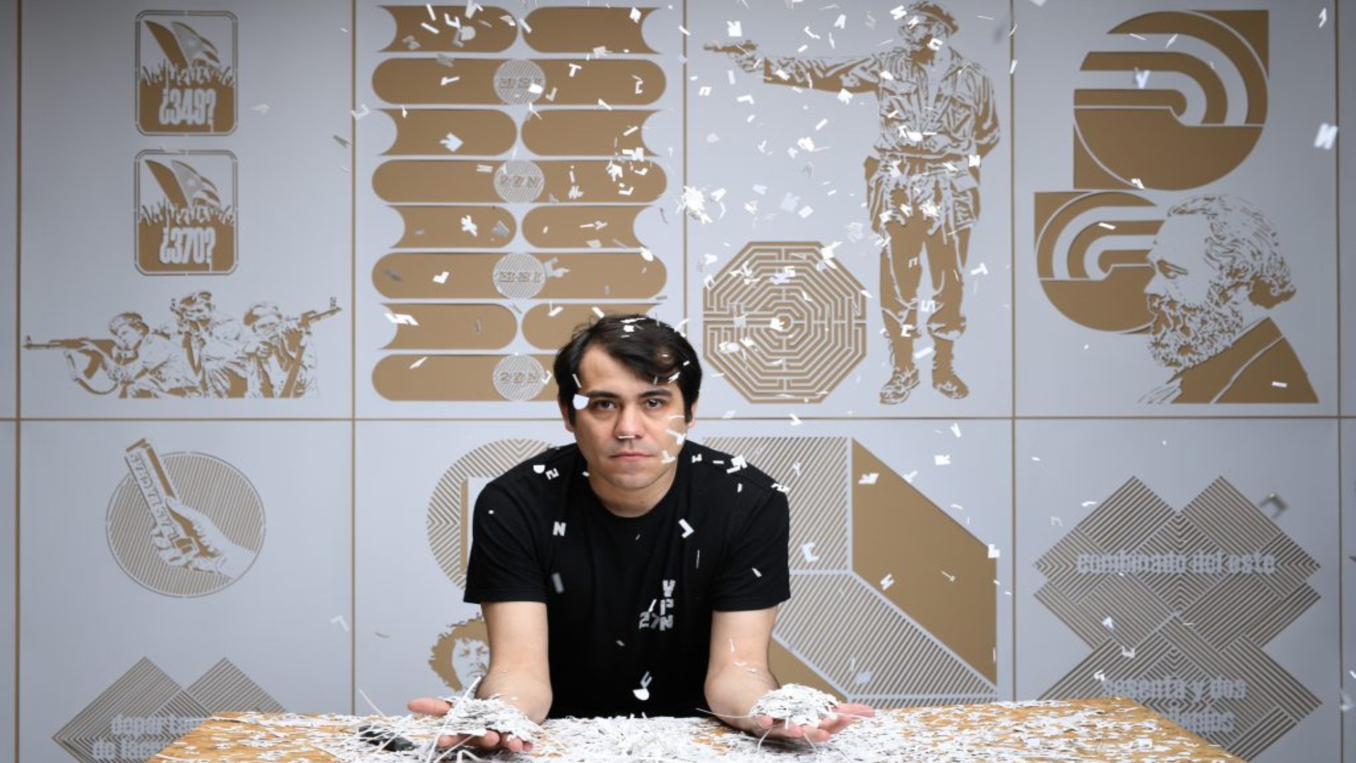 Otorgan Premio Libertad de Expresión en las Artes 2022 a Hamlet Lavastida