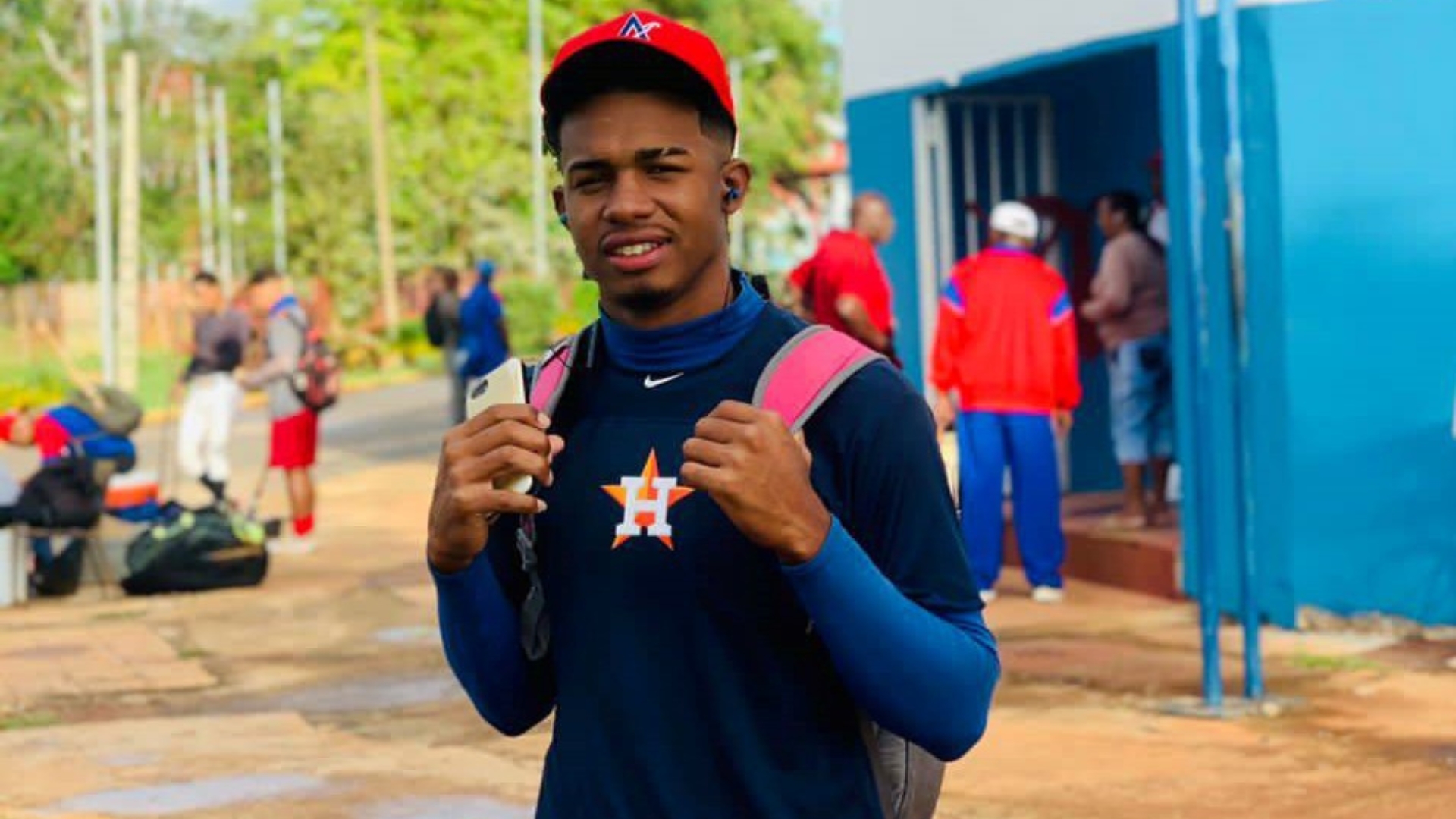 Otro lanzador cubano escapa del sistema deportivo del régimen