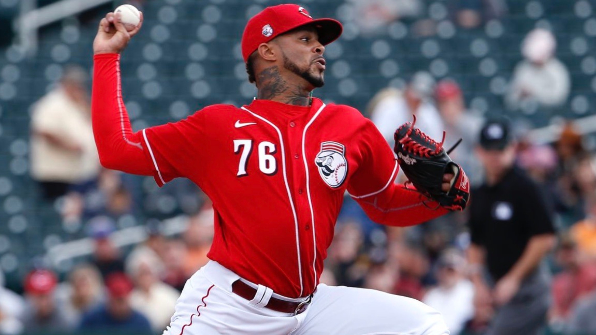 Pícher cubano Vladimir Gutiérrez pacta con los Marlins de Miami 