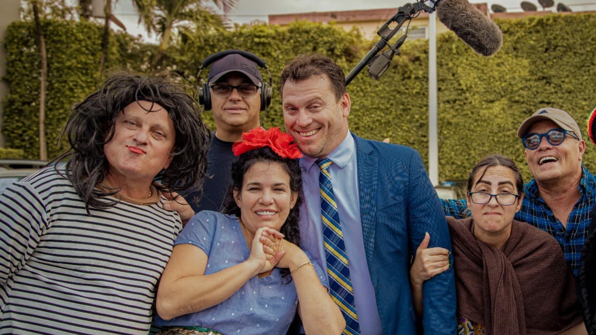 Pateando la lata: humor cubano en Miami