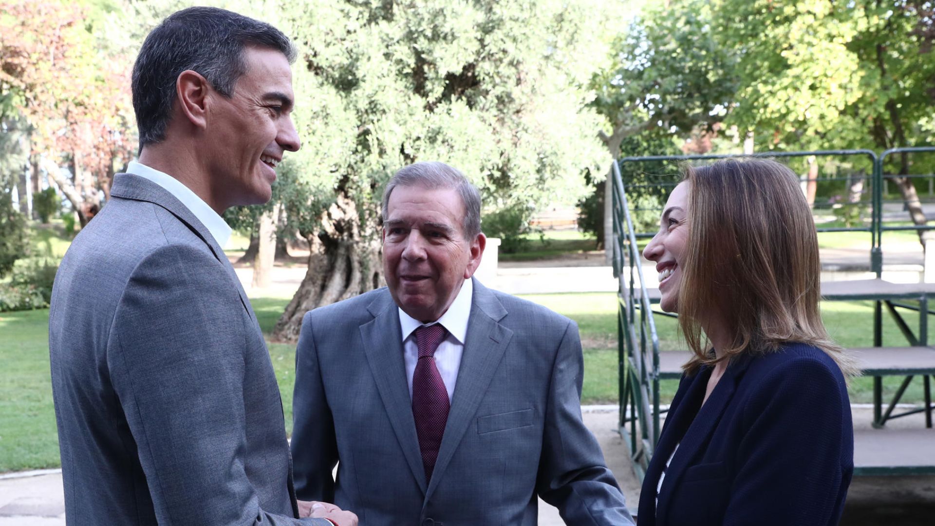 Pedro Sánchez recibe a Edmundo González en medio de tensiones entre España y Venezuela 