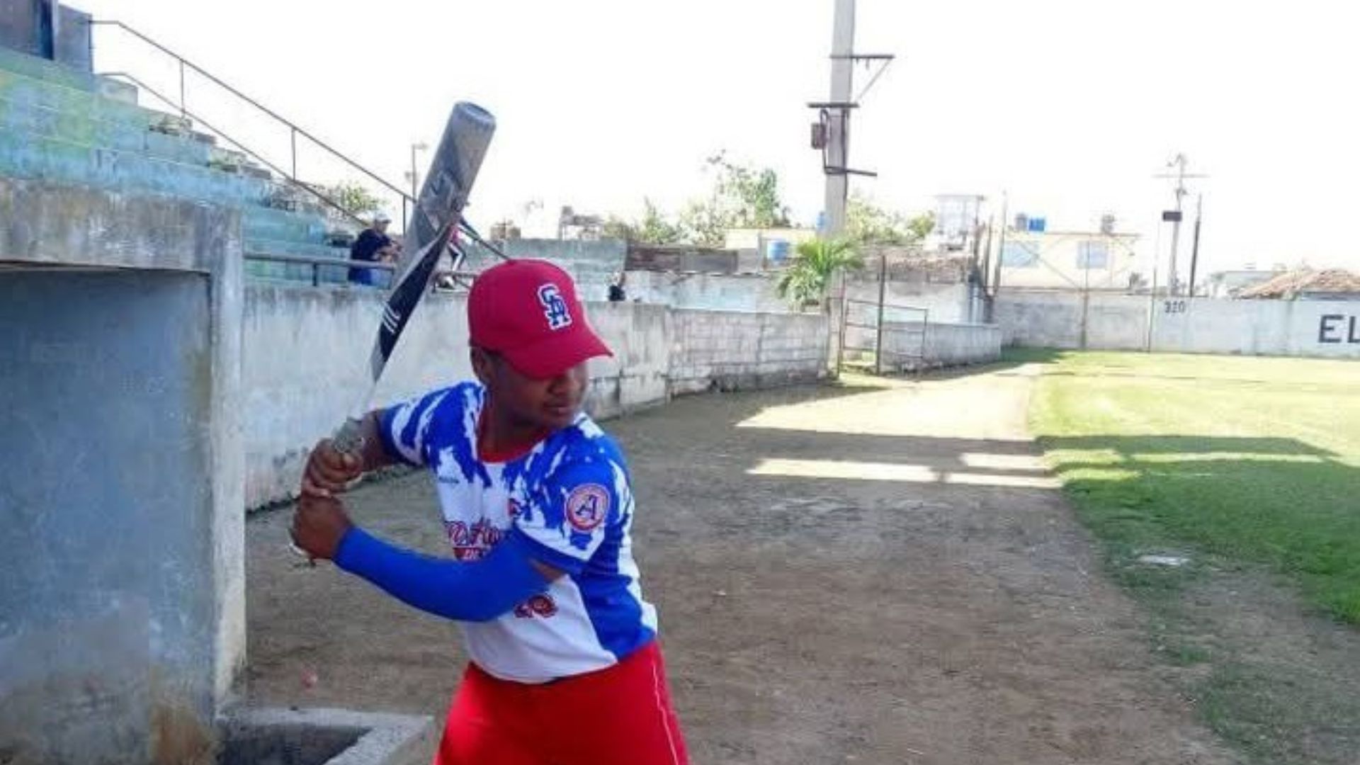 Peloterito cubano de 11 años impresiona por sus jonrones en estadios de mayores