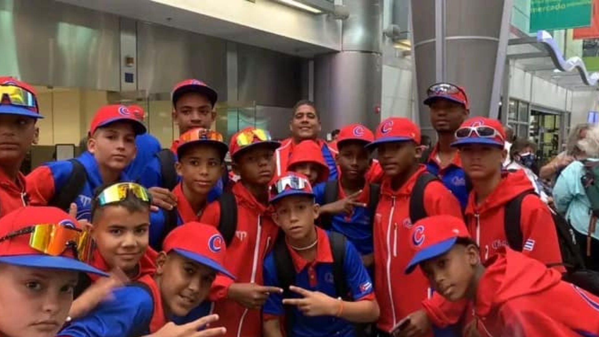 Peloteritos de Santa Clara llegan a Miami para lid de Pequeñas Ligas