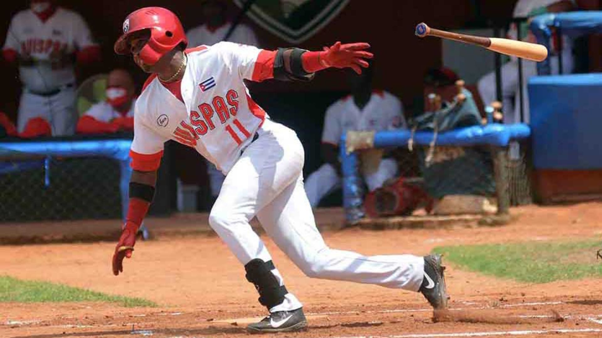 Pelotero Santiago Torres pide baja del béisbol oficial