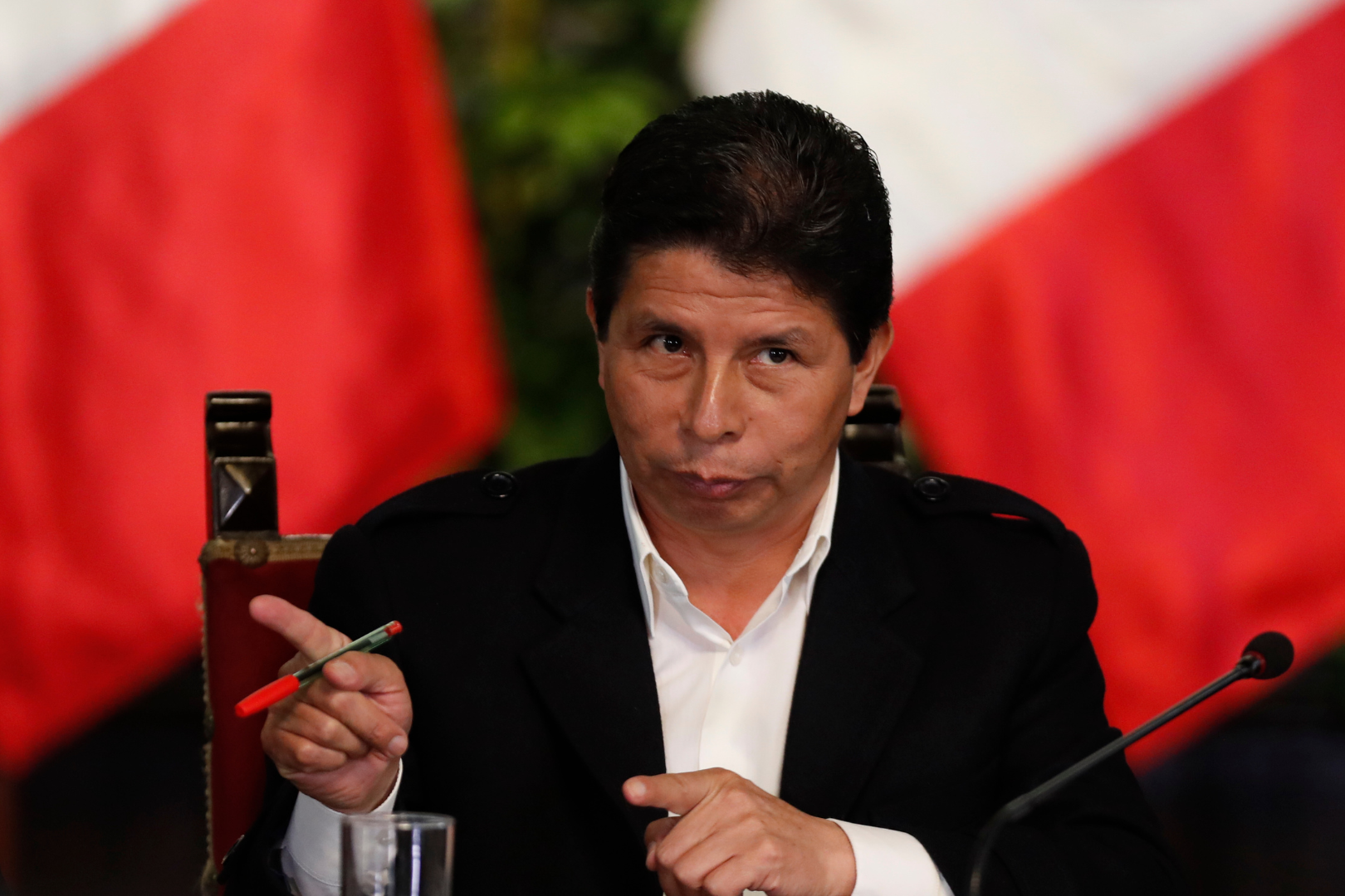 Perú: Congreso aprueba acusar a Pedro Castillo por delitos de organización criminal y corrupción