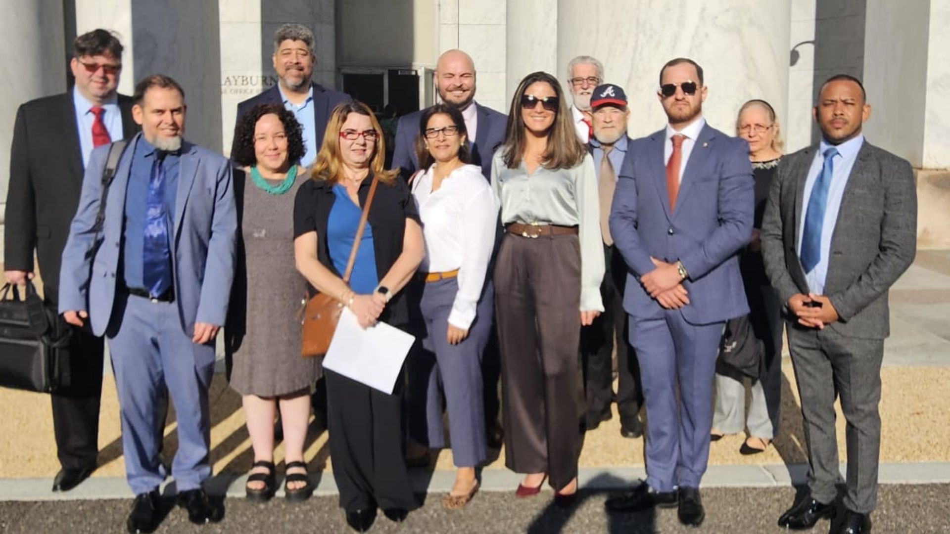 Piden aprobar proyecto para nombrar Payá Way a calle de embajada cubana en Washington