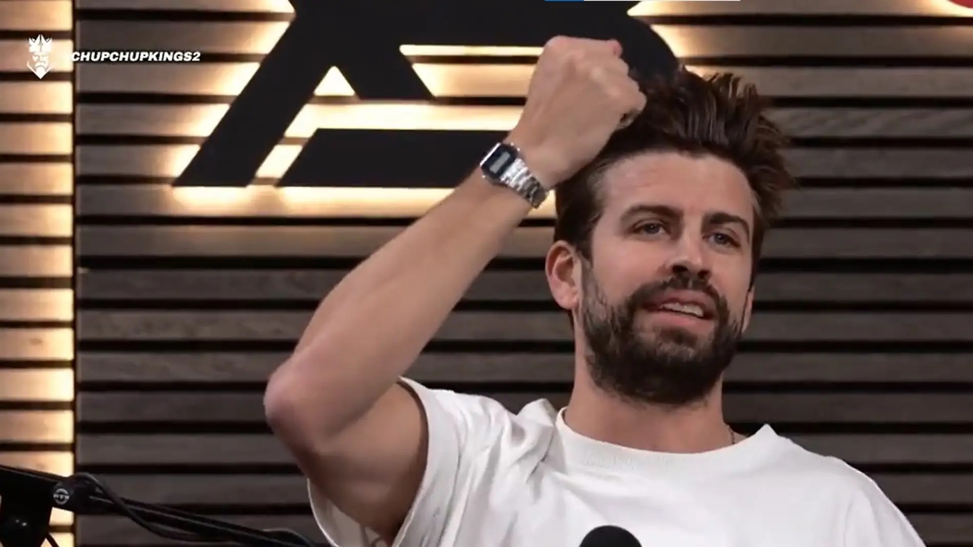 ¡Piqué se ríe de Shakira y anuncia el patrocinio de Casio!