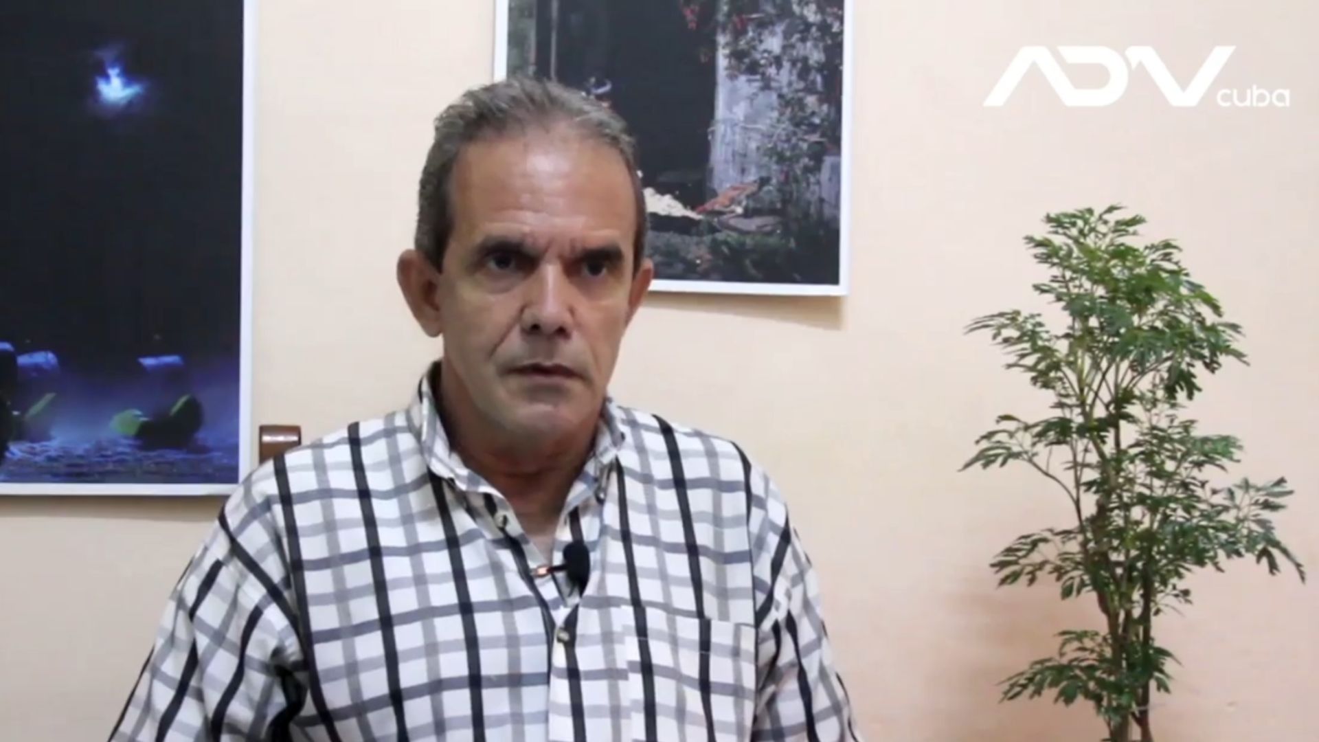 Policía detiene al escritor y humorista Jorge Fernández Era