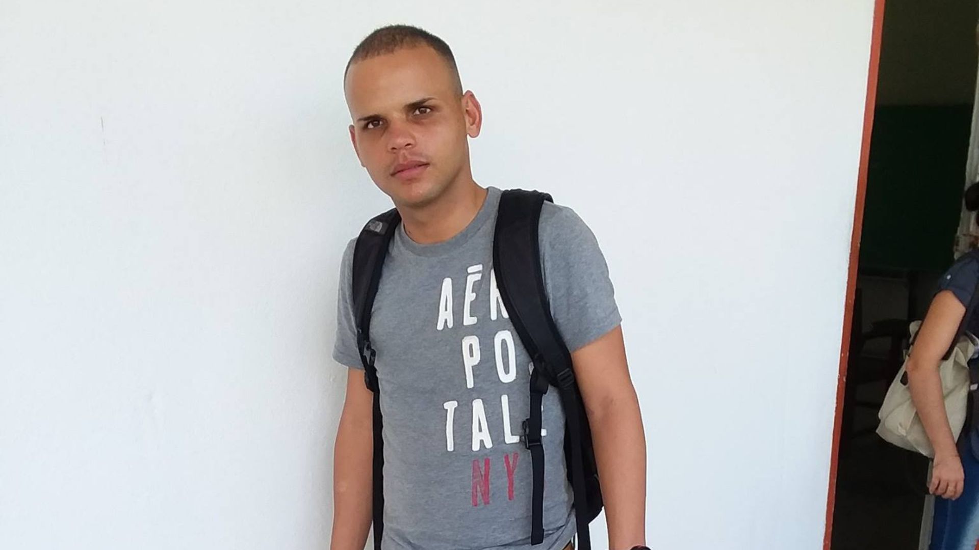 Policía política acosa al periodista José Luis Tan Estrada 