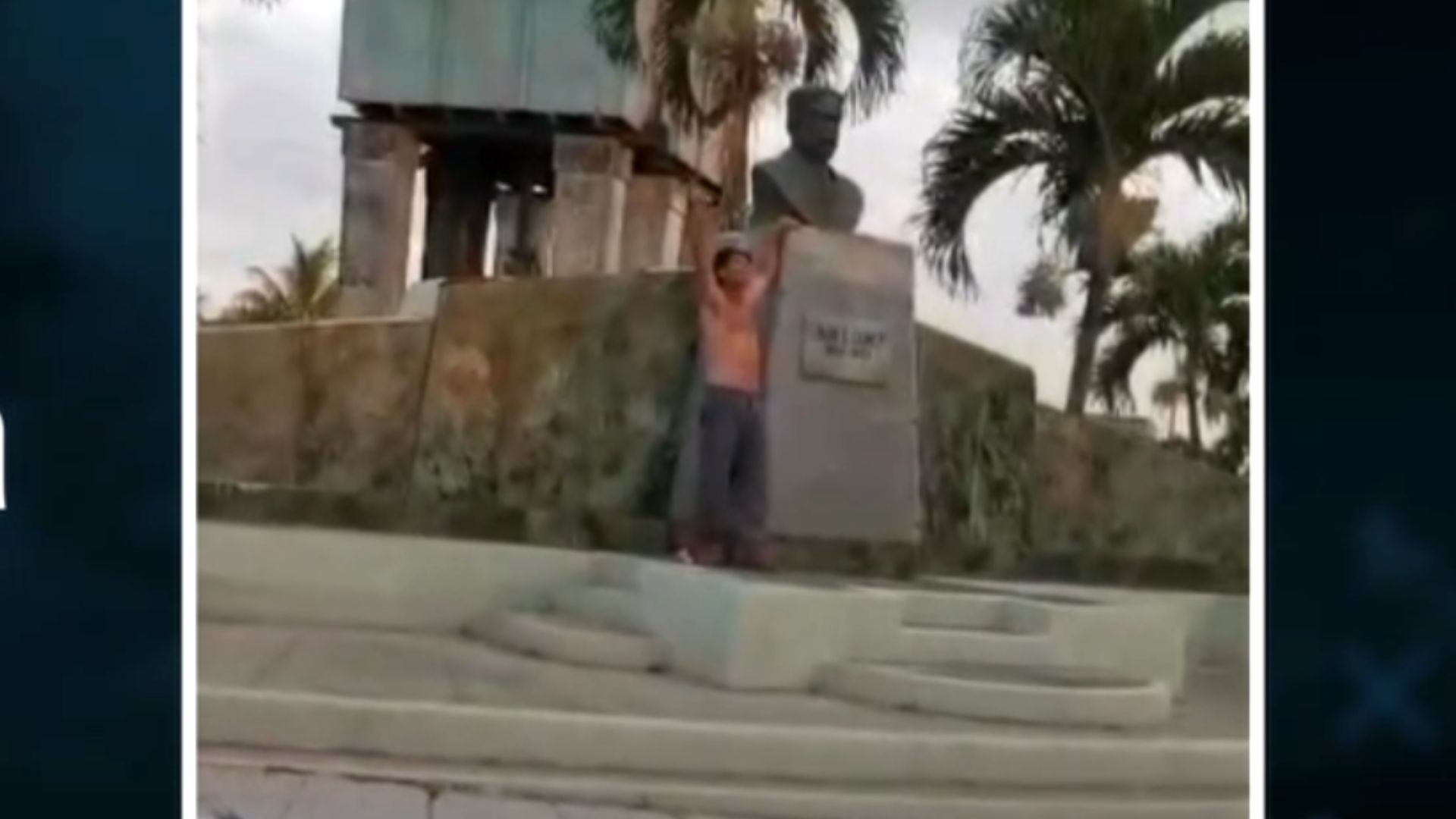 ¿Por qué estamos pasando hambre? Cubano grita en la calle por la miseria