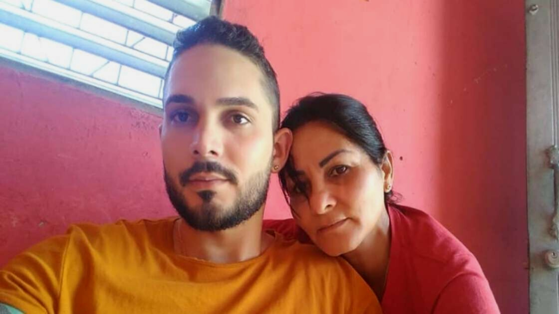 Preso político Ángel Jesús Véliz Marcano enferma de escabiosis en prisión