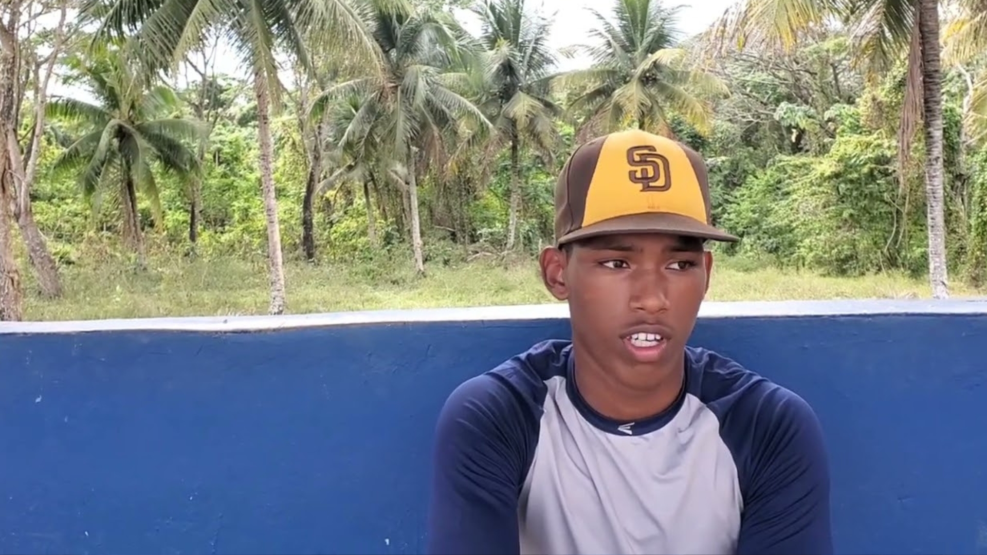 Prospecto beisbolero cubano pacta preacuerdo millonario con los Reales