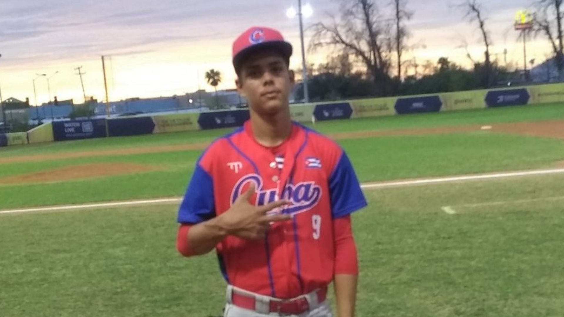 Prospecto beisbolero de 14 años sale de Cuba en busca de firma MLB