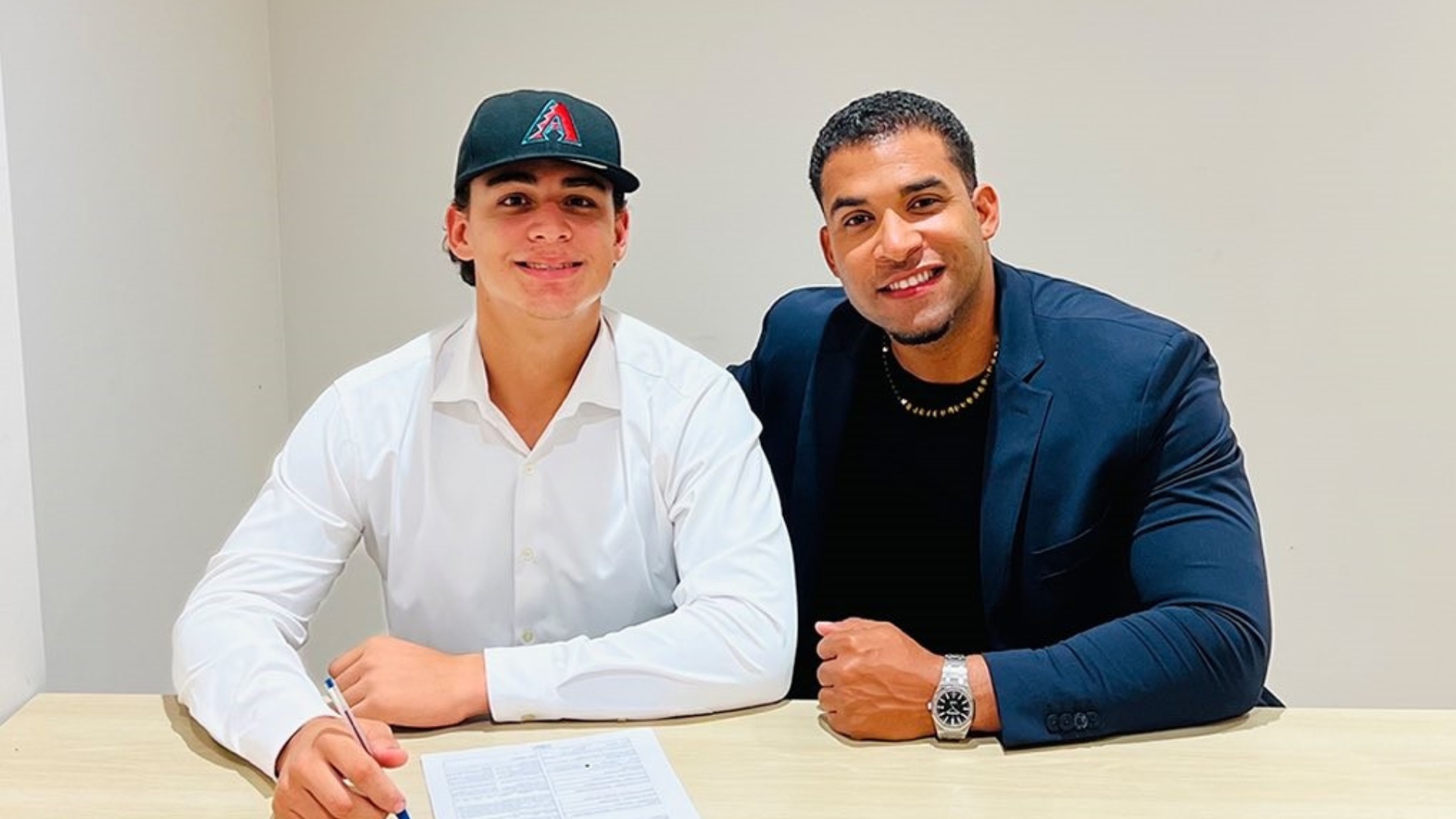 Prospecto cubano de 16 años firma con los Arizona Diamondbacks