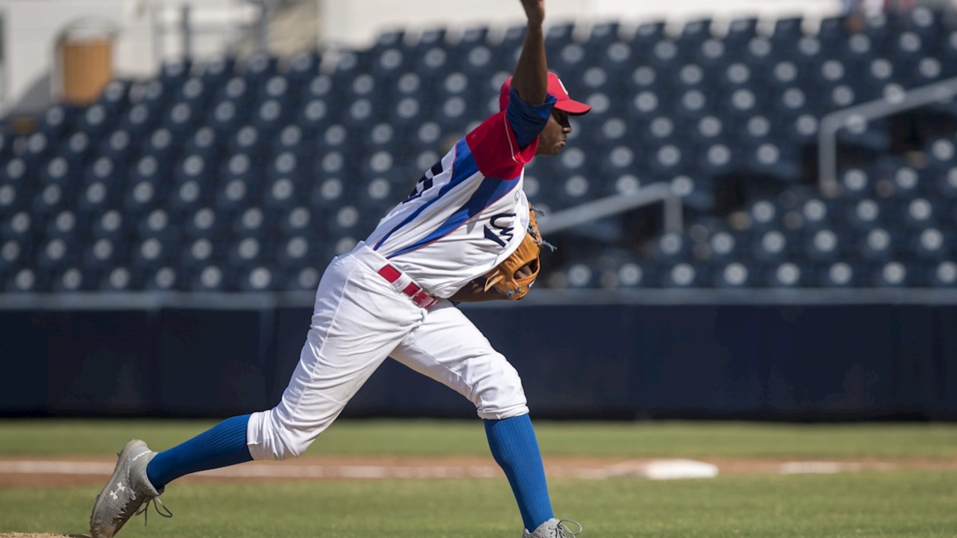 Prospecto cubano Yosimar Cousin acuerda con los White Sox por 2 millones de dólares