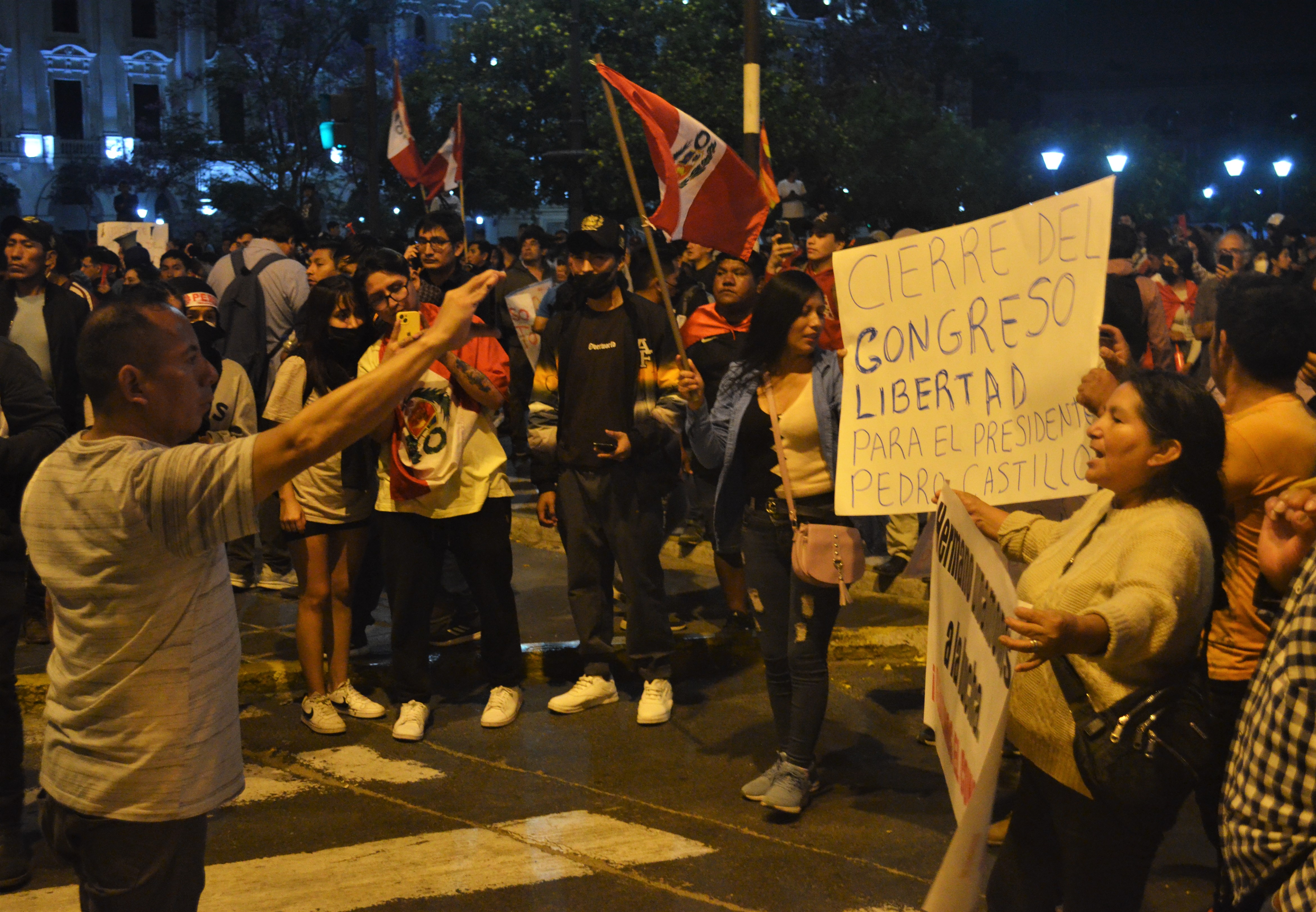 Protestas Perú: nueva marcha antigubernamental en Lima y enfrentamientos en aeropuerto