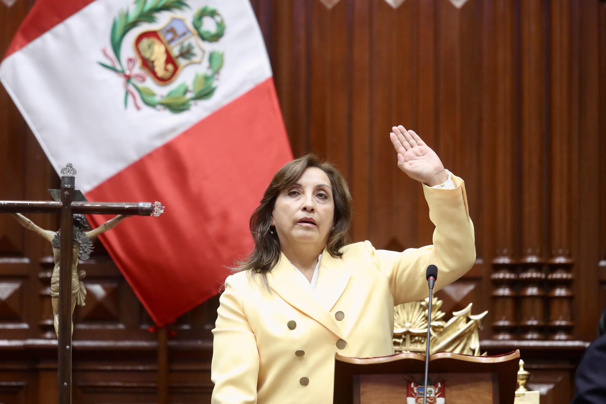¿Quién es Dina Boluarte, la primera presidenta del Perú?