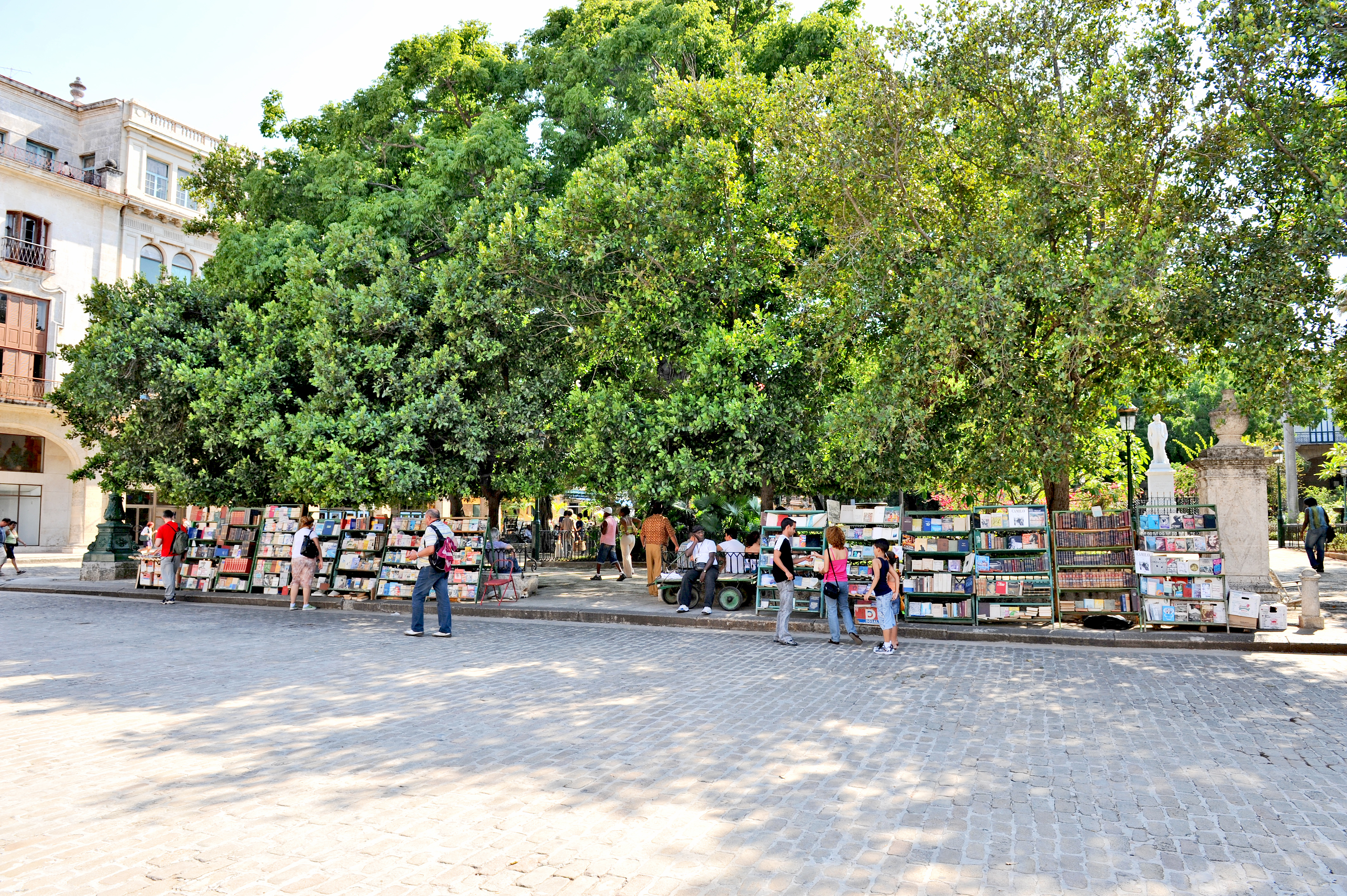 Régimen aplaza realización de la Feria del Libro de La Habana 