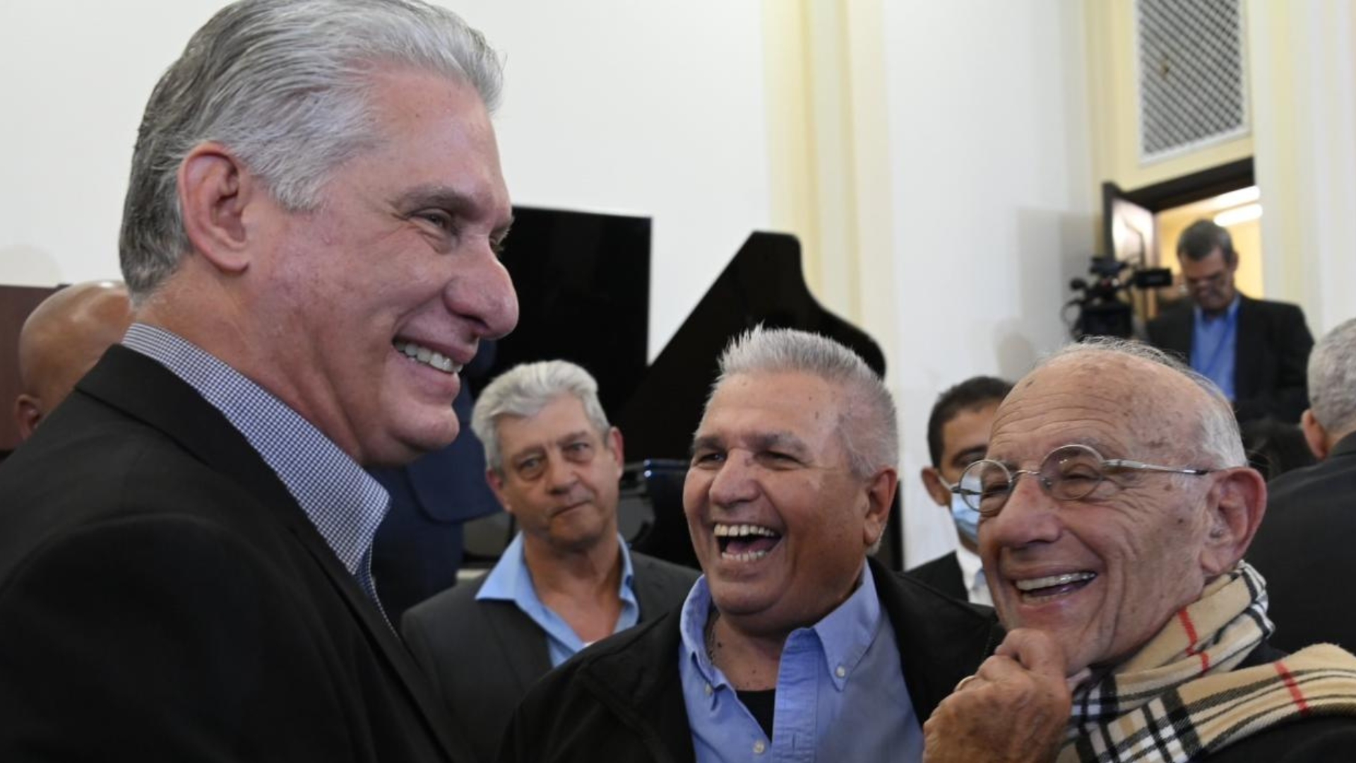 Régimen cubano califica de “limitadas” las medidas de EE.UU. para el sector “privado”