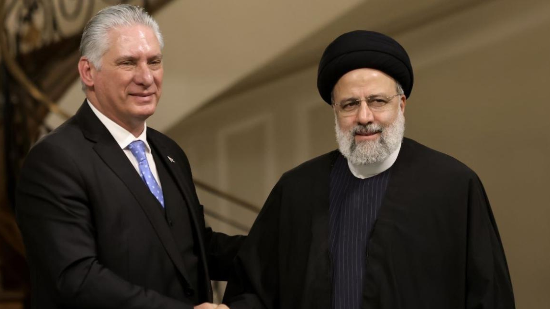 Régimen cubano decreta “duelo oficial” por muerte del presidente de Irán