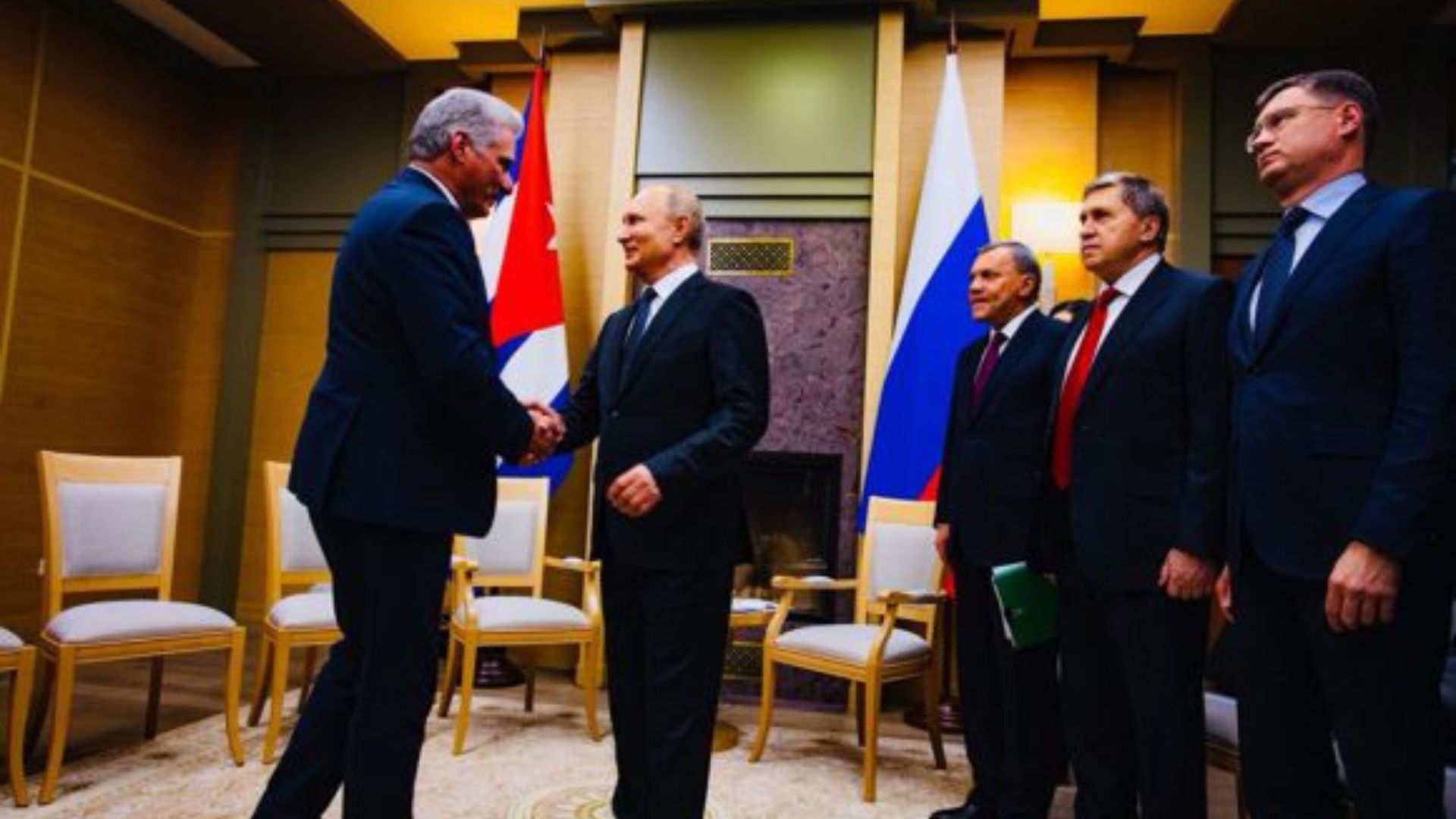 Régimen cubano planea desarrollar proyectos militares con Rusia