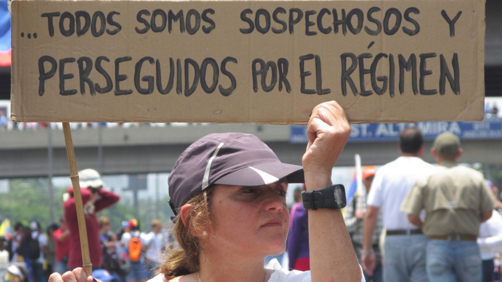 Régimen de Maduro impide inscripción a venezolanos en el extranjero para ejercer el voto