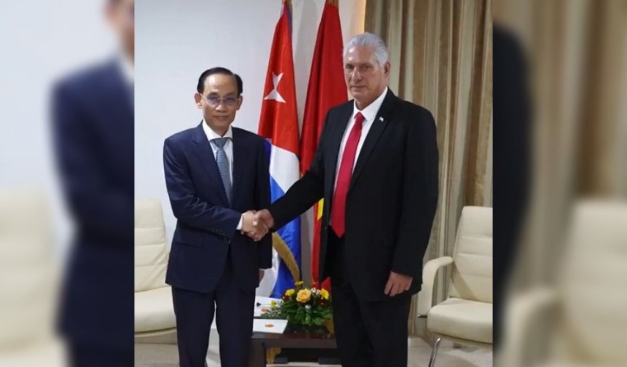 Régimen mira a Vietnam: Díaz-Canel lo llama "referente" de sus reformas económicas