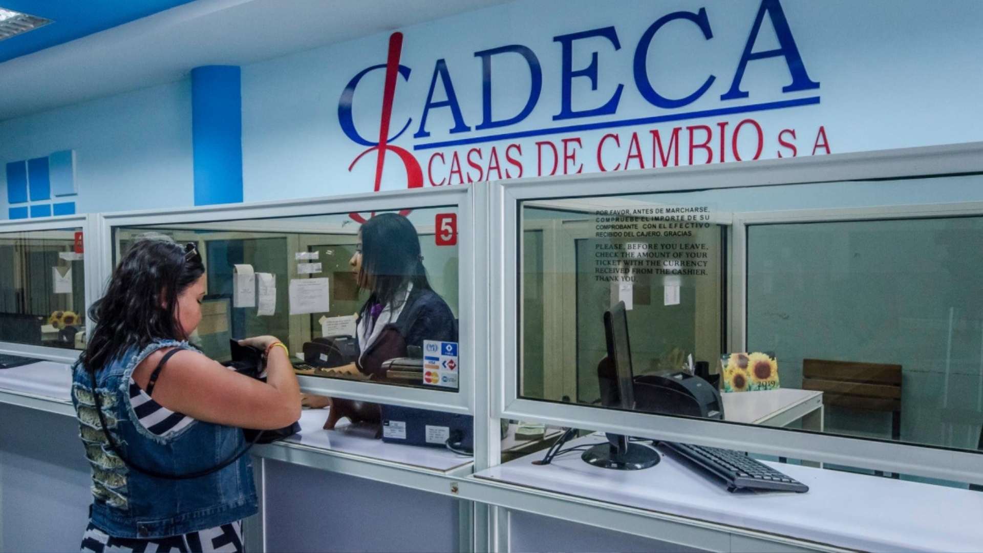 Régimen permitirá depositar más de 40 mil pesos en las tarjetas si se paga una comisión