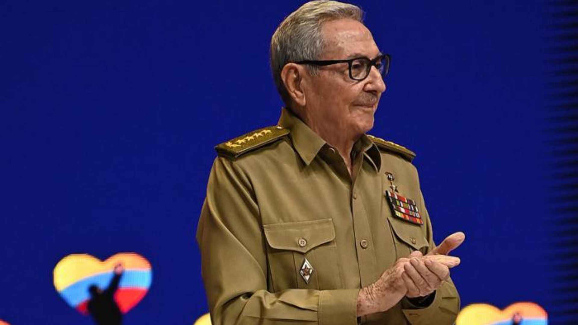 Raúl Castro viaja a Venezuela para participar en evento sobre Hugo Chávez
