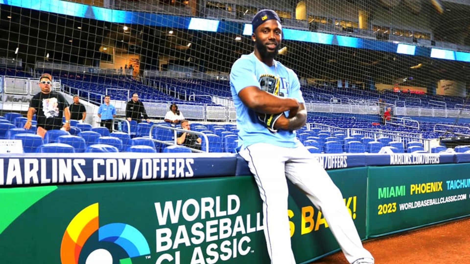 Randy Arozarena reacciona a nueva promoción en Tropicana Field: “Beberán gratis gracias a mí”