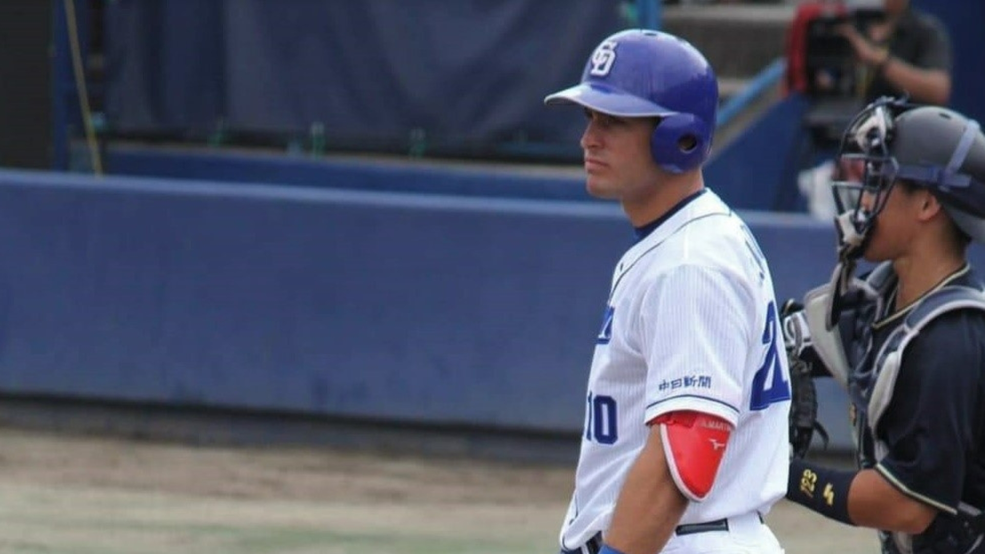 Receptor cubano Ariel Martínez firma con los “Luchadores” de Hokkaido en la liga nipona