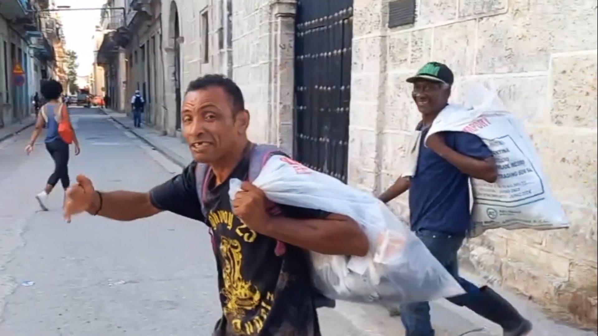 Recorriendo La Habana Vieja: Miseria a la vista