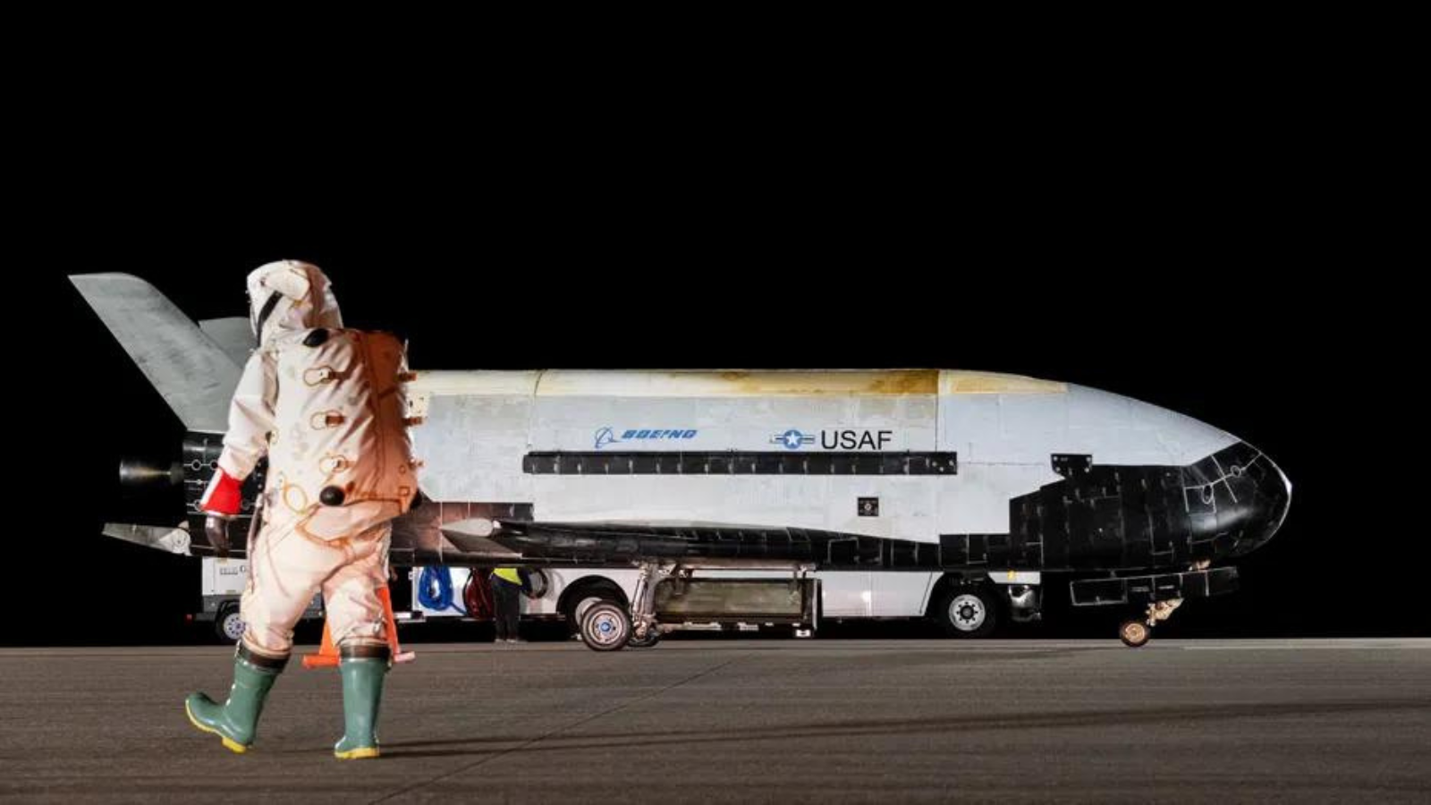 Reportan explosiones sónicas en Florida tras regreso de avión espacial secreto a la Tierra