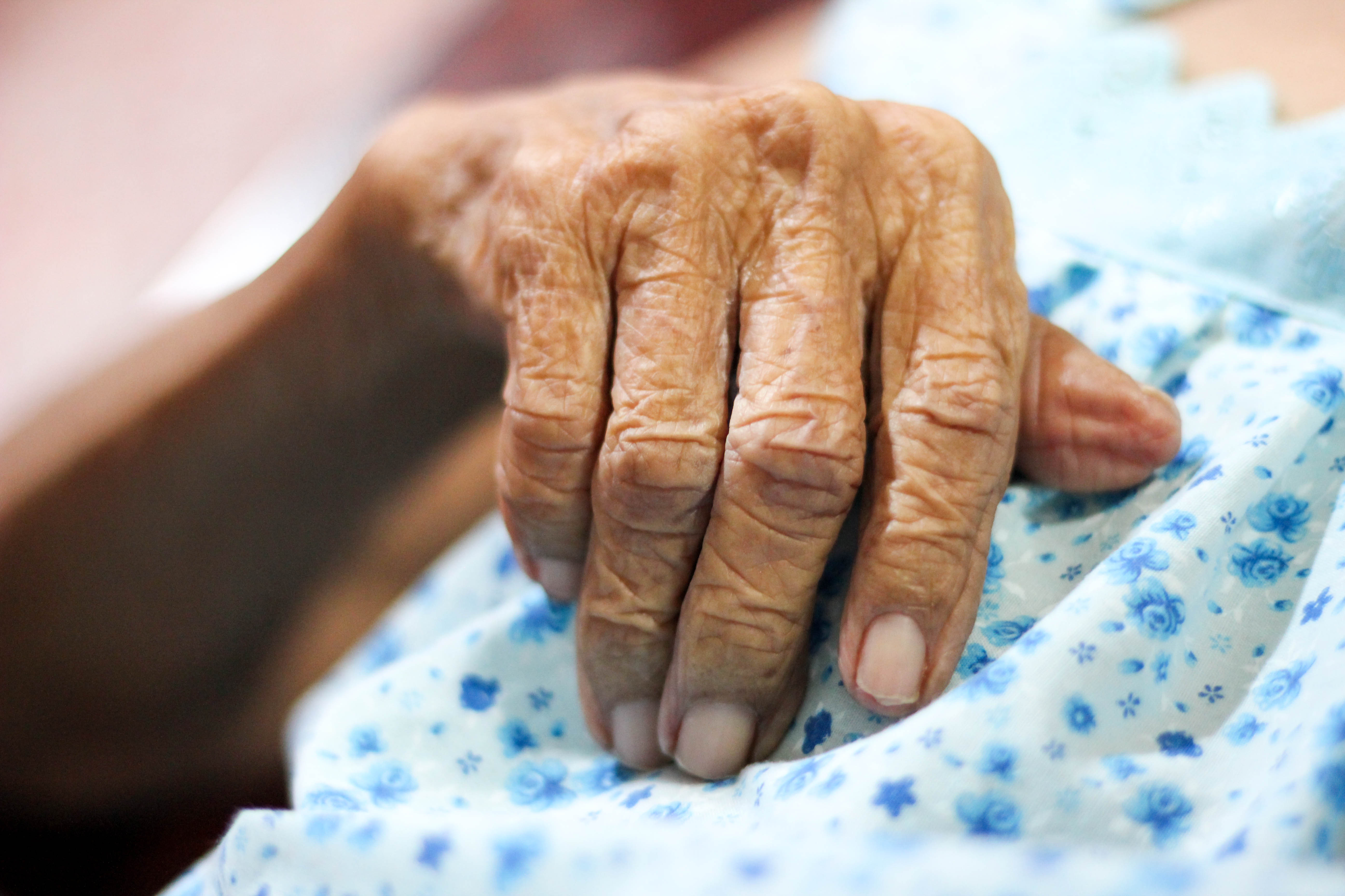 Reportan muerte de al menos 13 ancianos cubanos en Hospital Psiquiátrico de Holguín
