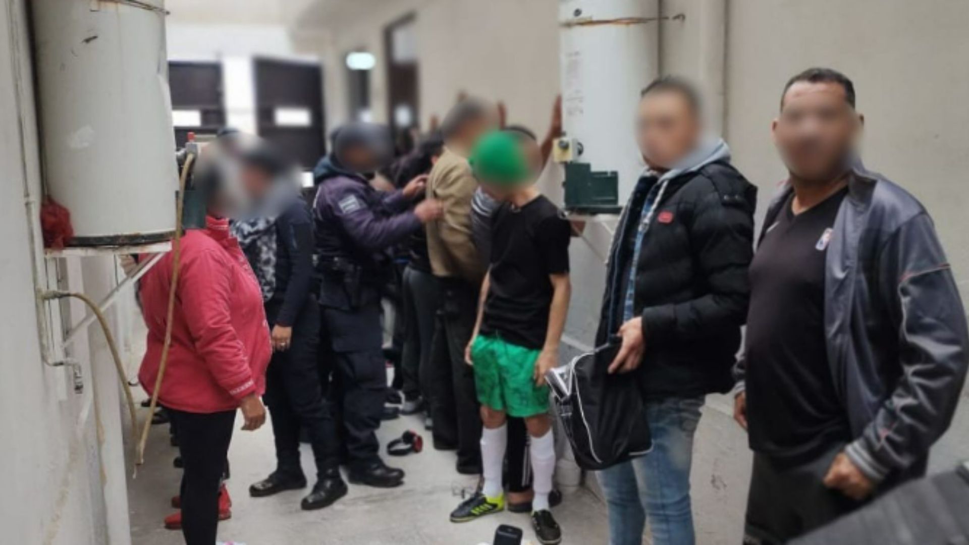 Rescatan a 22 migrantes cubanos en México