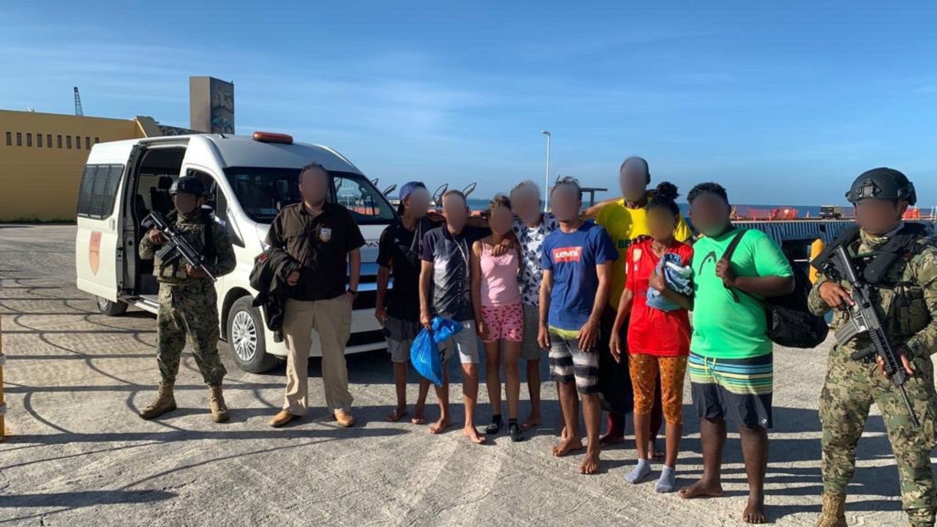 Rescatan a balseros cubanos en aguas de México
