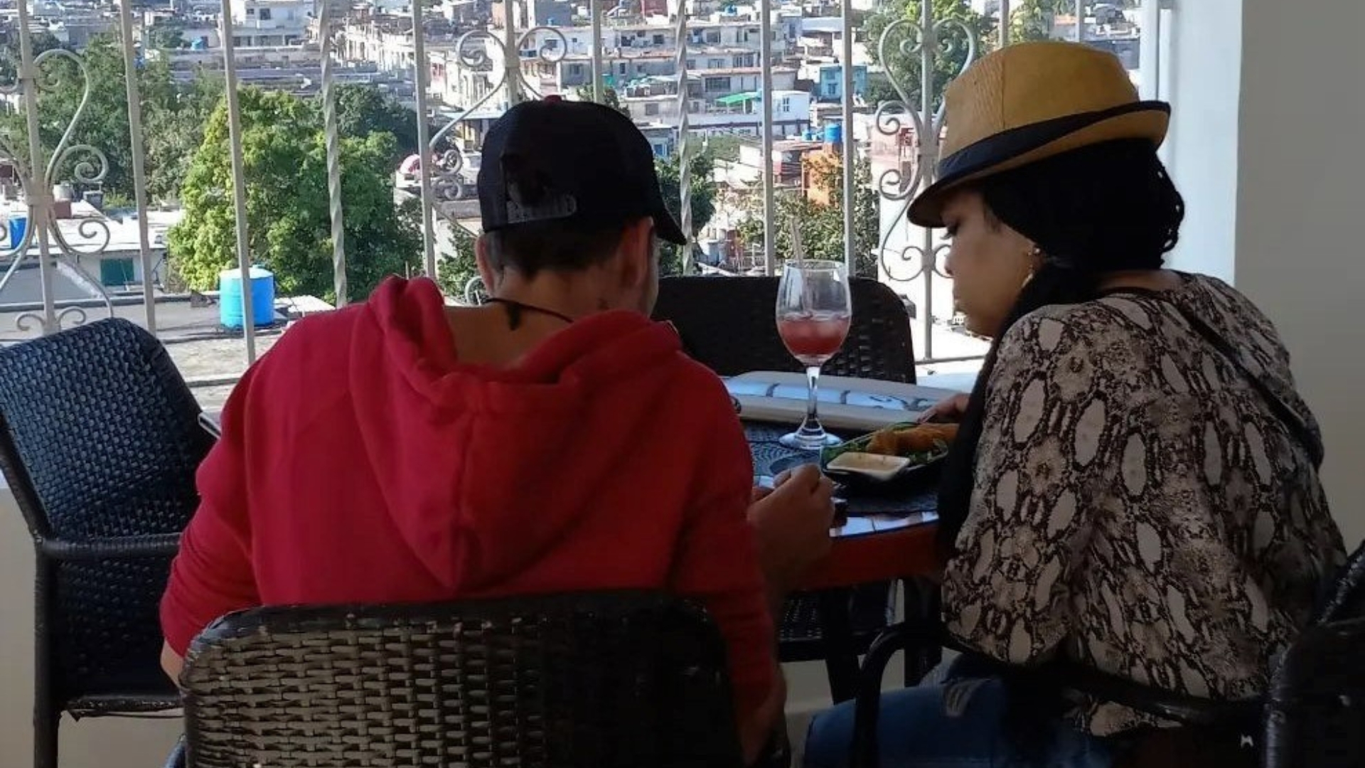 Restaurante cubano pierde 50 trabajadores por éxodo masivo provocado por el régimen