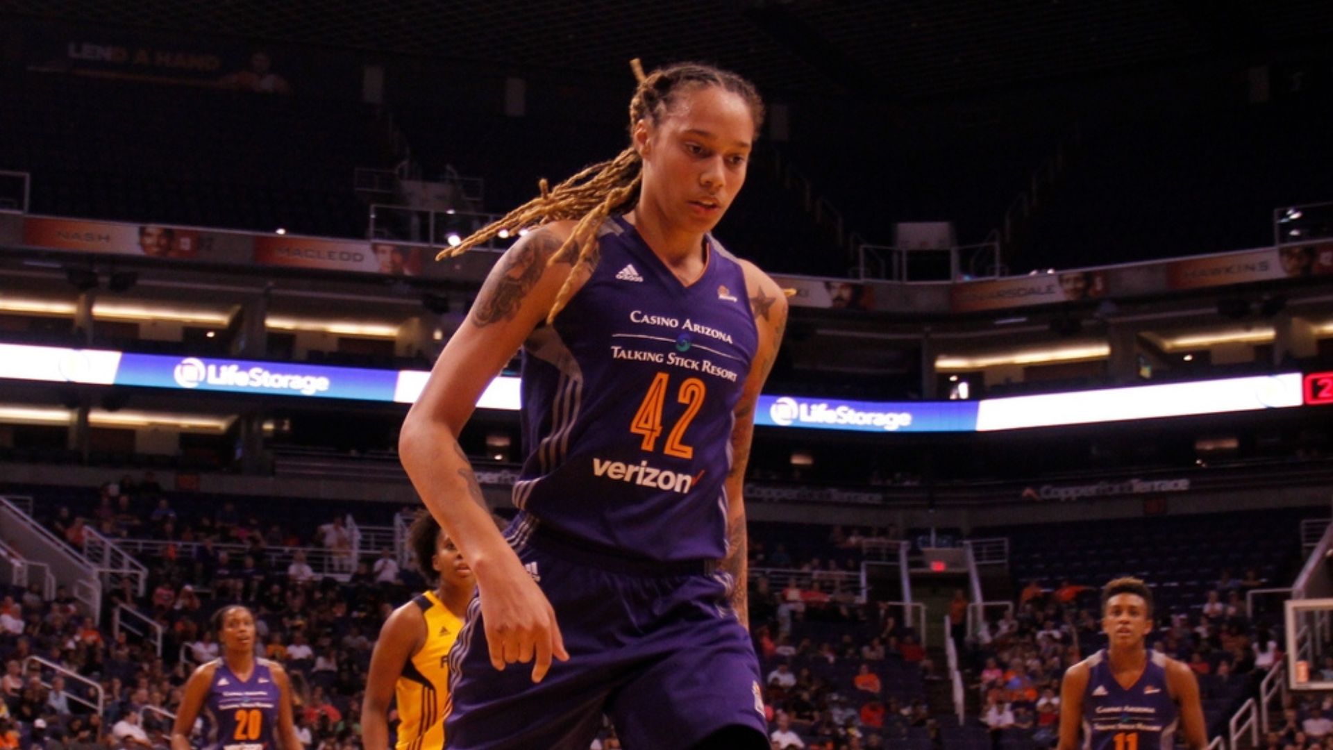 Rusia libera a Brittney Griner en un intercambio de prisioneros
