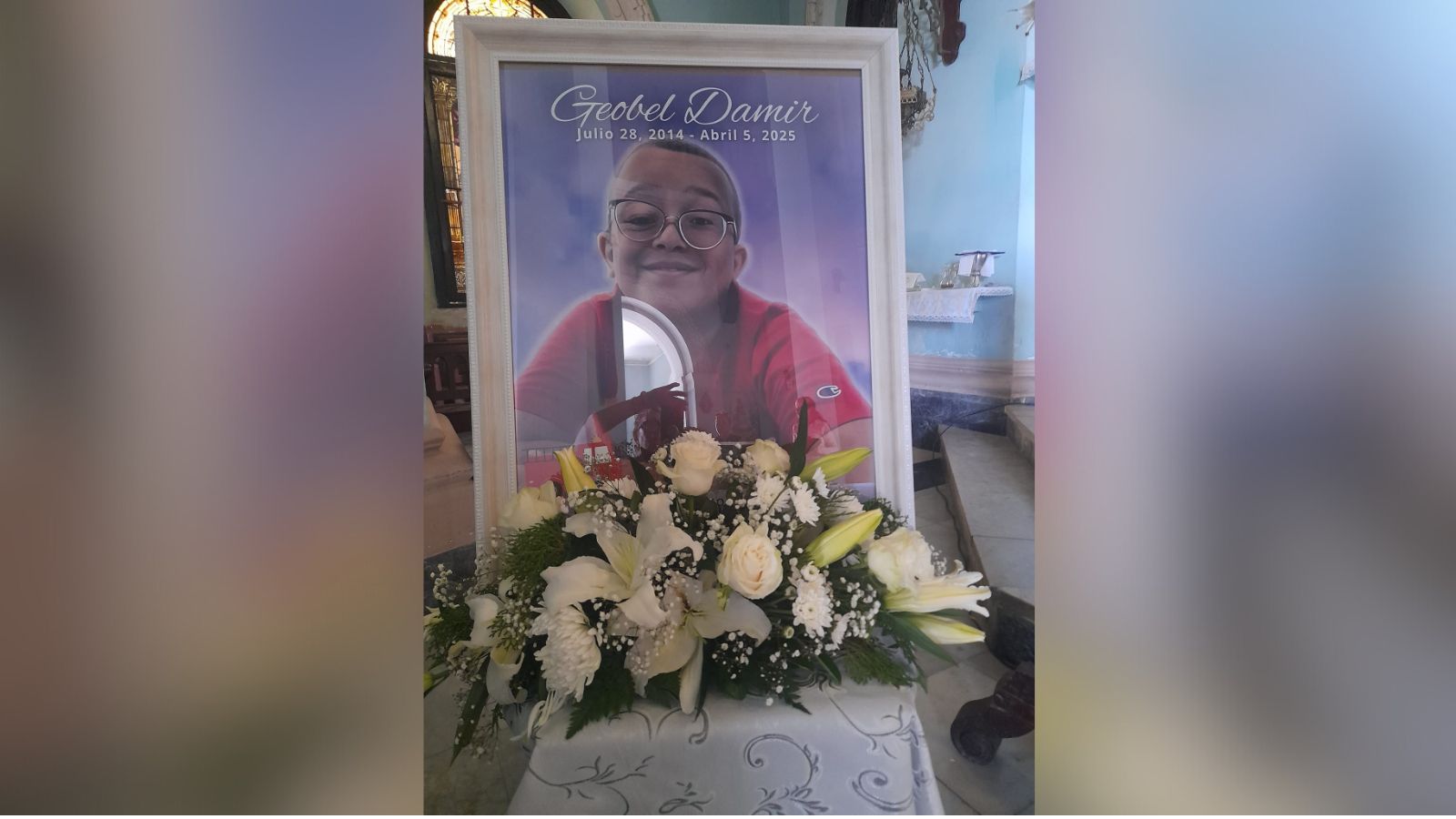 Sacan a reportero de ADNCuba de la misa del niño Damir Ortiz