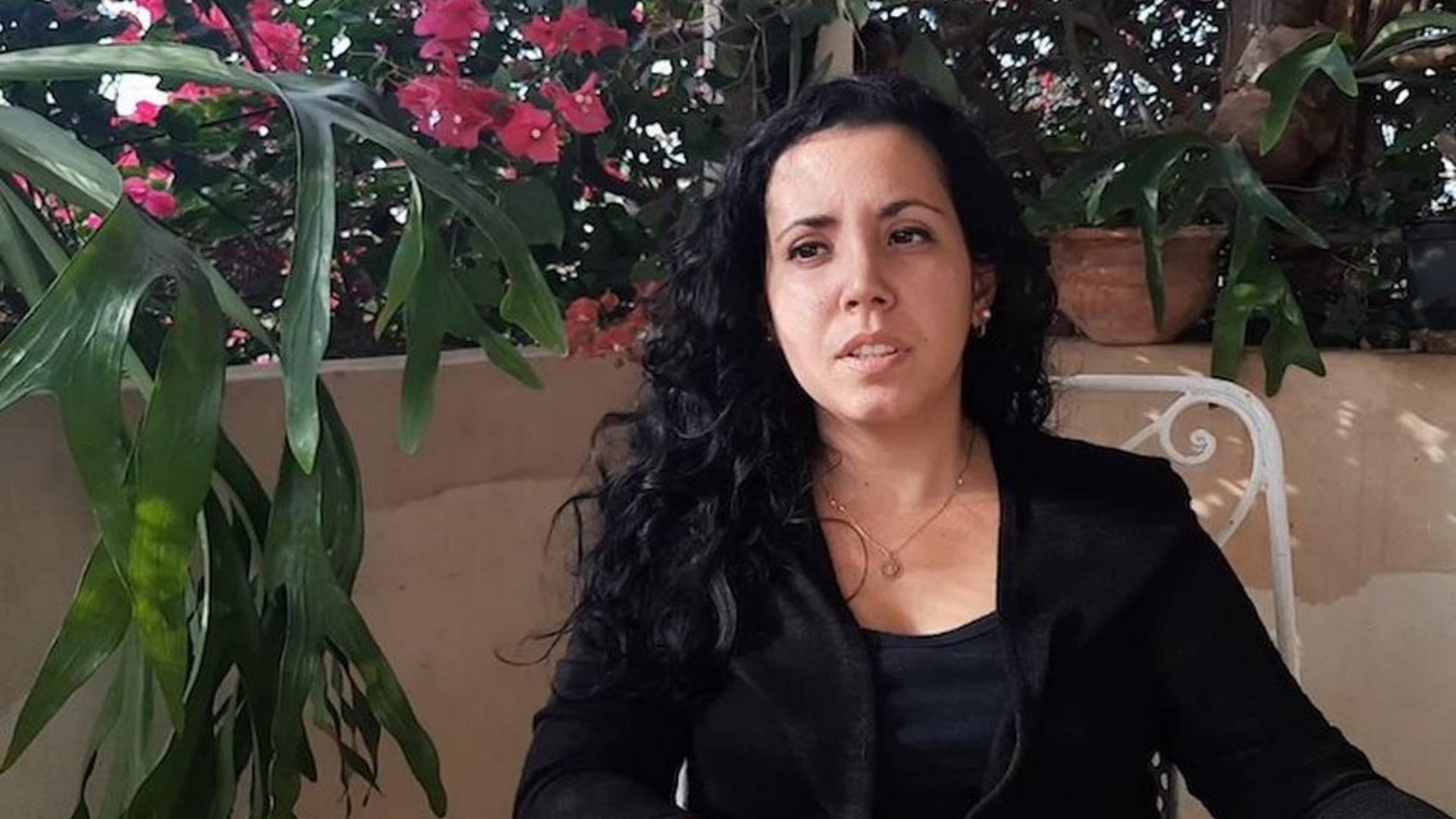 Sacerdote cubano denuncia intimidación contra la periodista independiente Camila Acosta