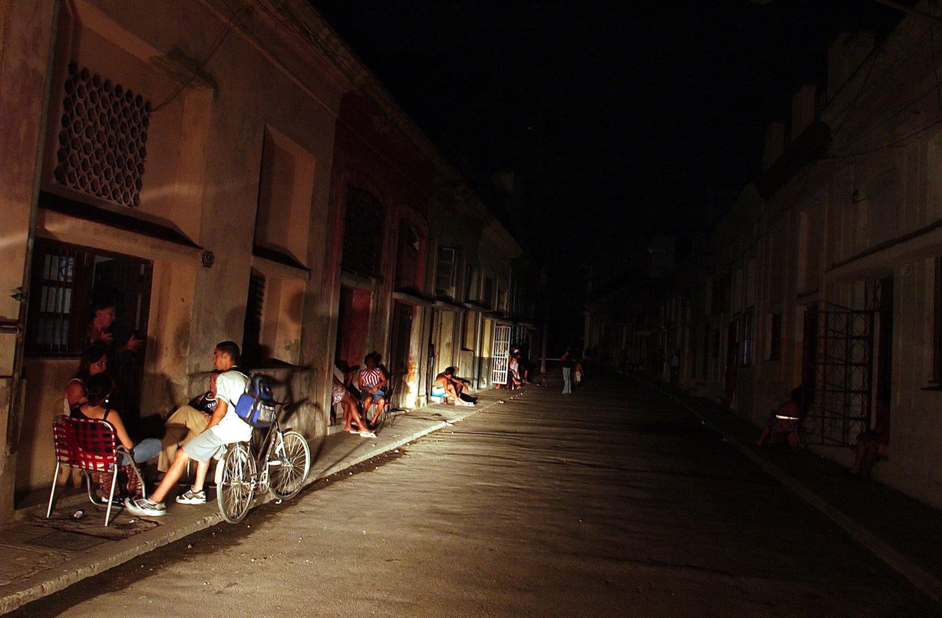 Se acerca el verano en Cuba y continúan los apagones