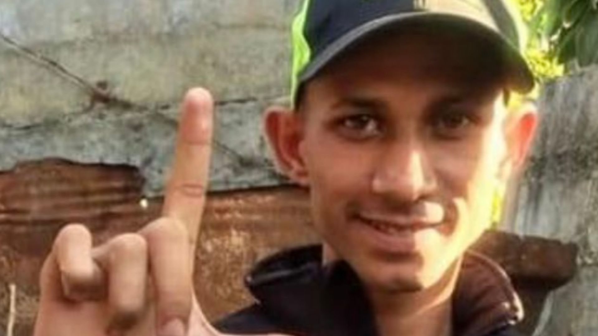 Seguridad del Estado amenaza a activista Alexander Fábregas con la cárcel