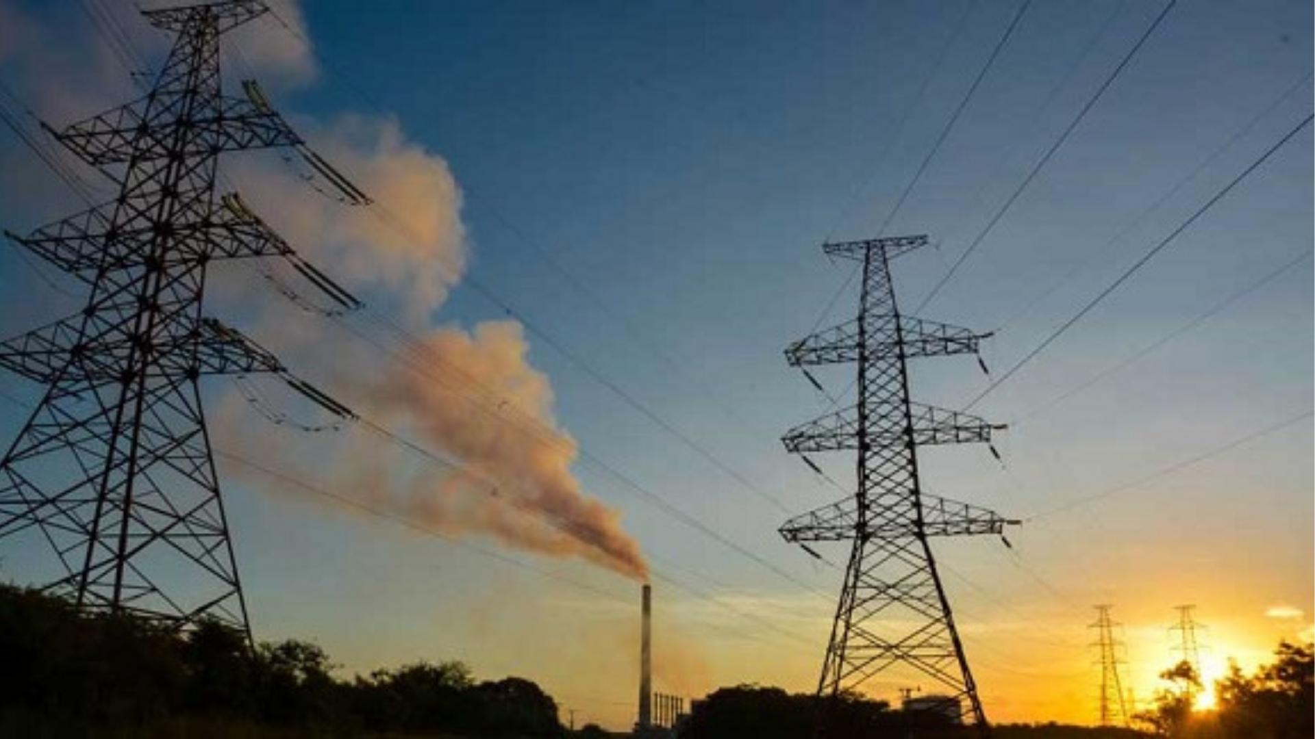 Seis horas de apagón: restablecen Sistema Eléctrico Nacional en Cuba