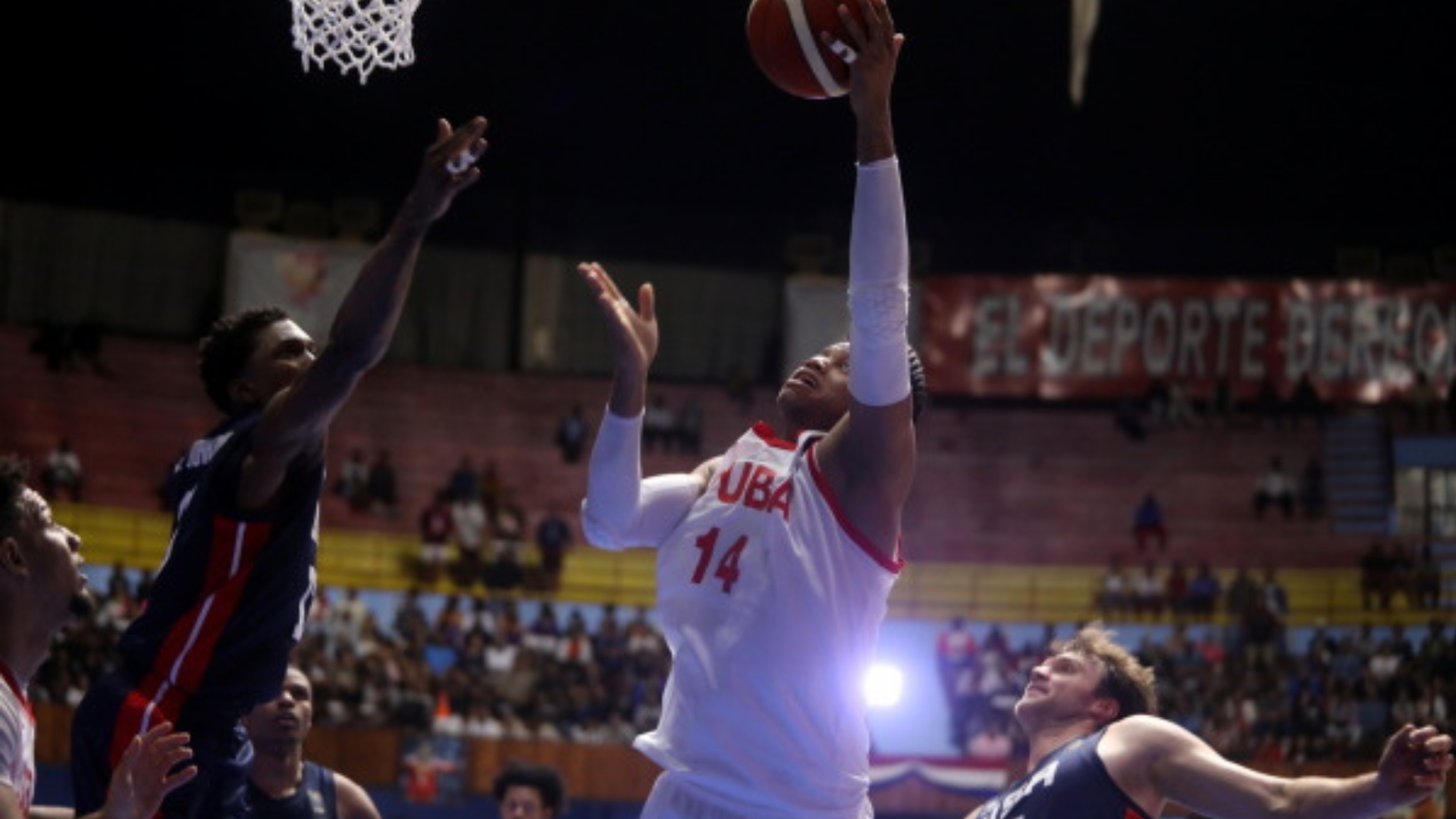 Seleccionado de baloncesto de Cuba vence a Estados Unidos tras más de 50 años 