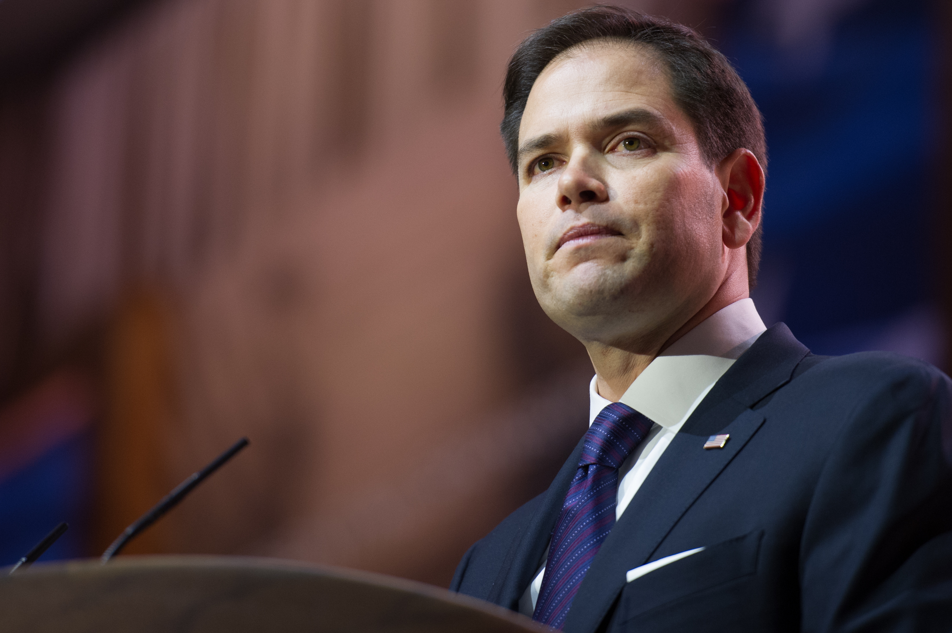 Senador Rubio pide al gobierno de EEUU rechazar conexión con Cuba mediante cable submarino