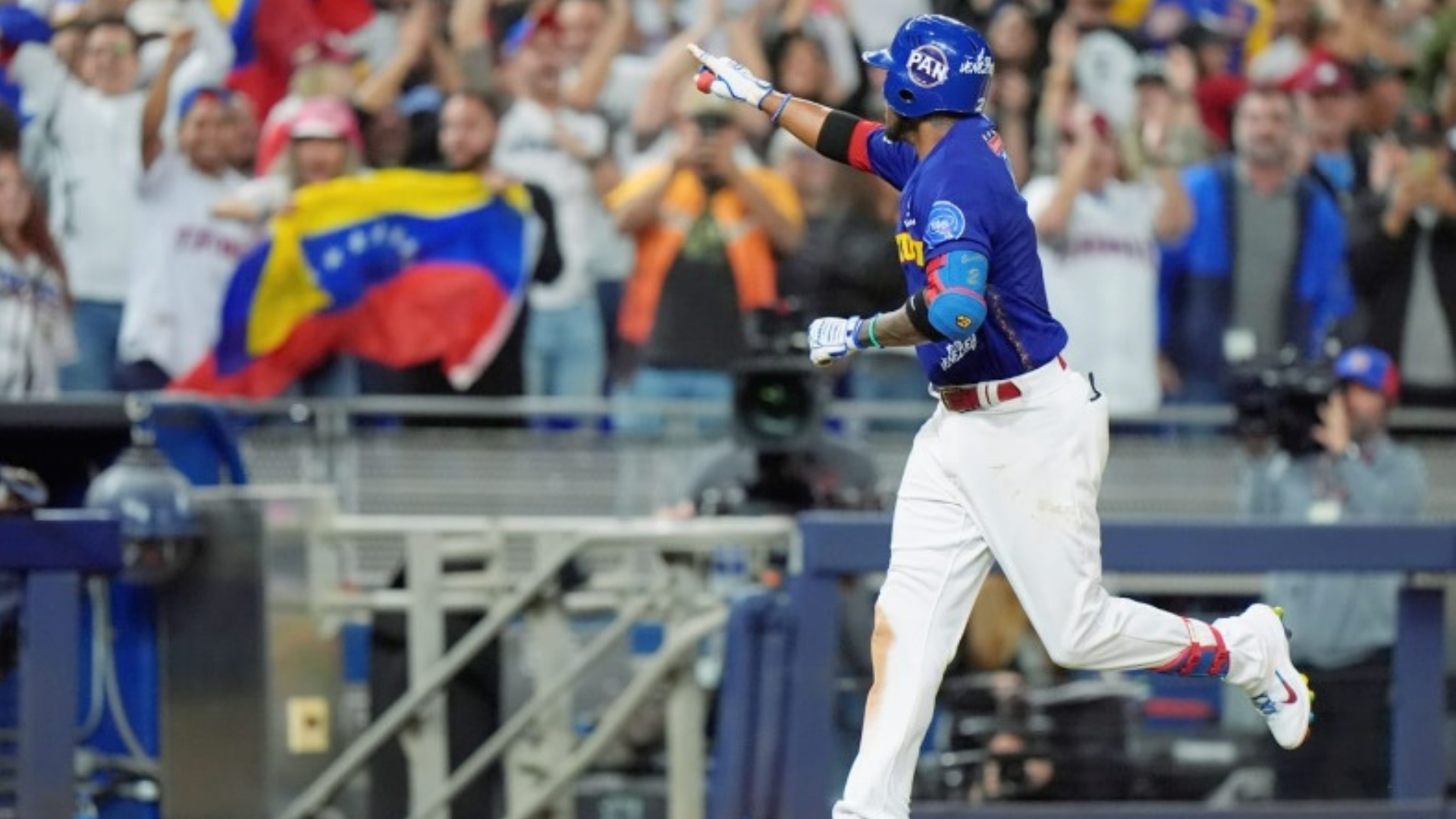 Serie del Caribe en Miami: los Tiburones venezolanos pasan a semifinales
